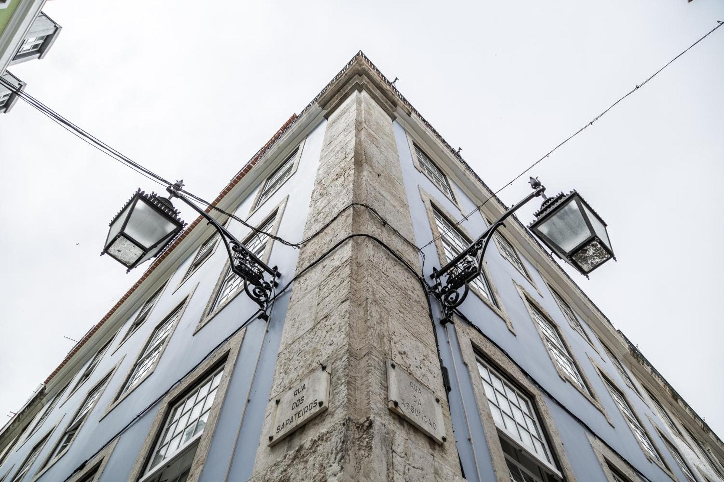 Dare Lisbon House — 1