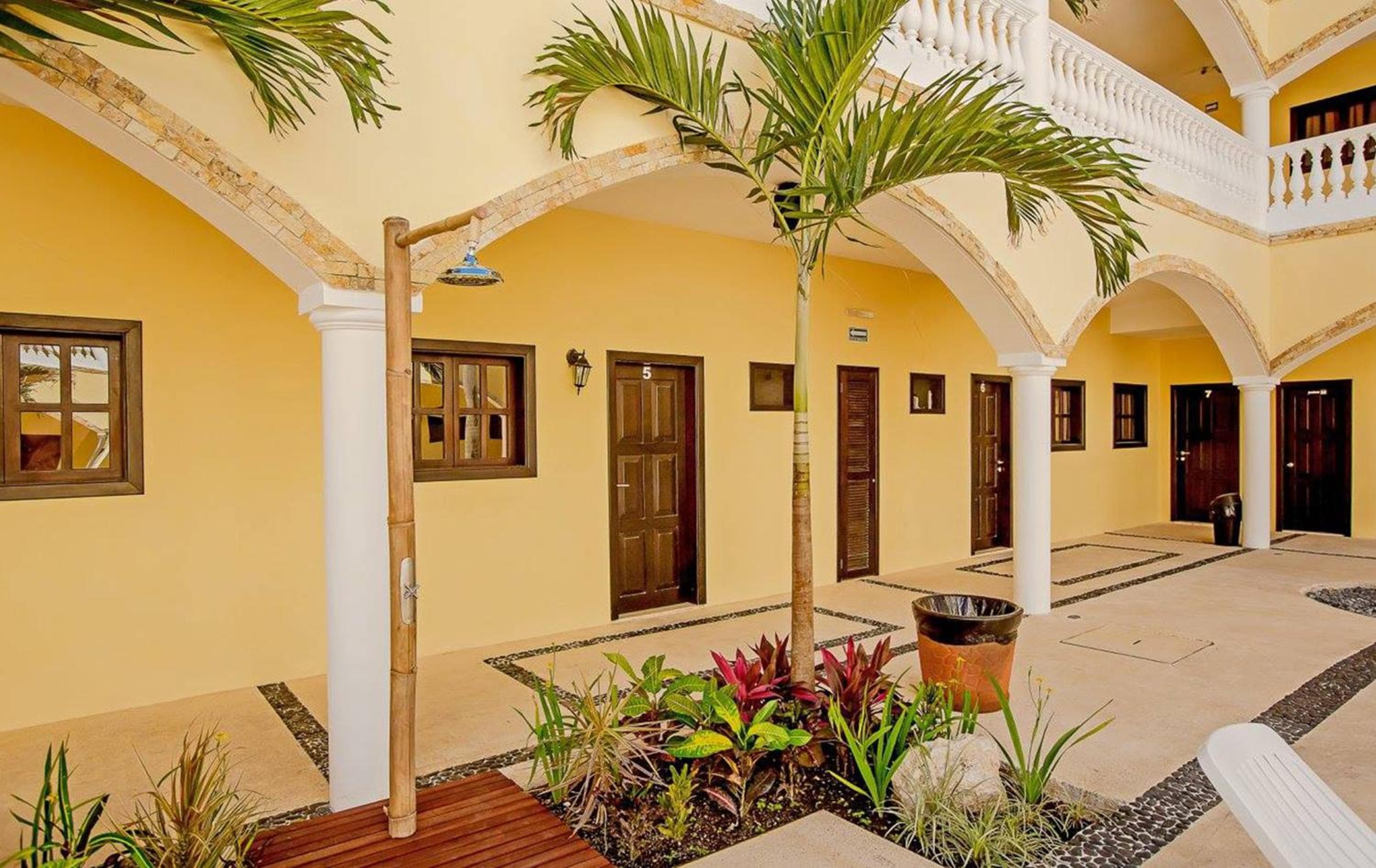 We Playa Hotel-Hostel — 1