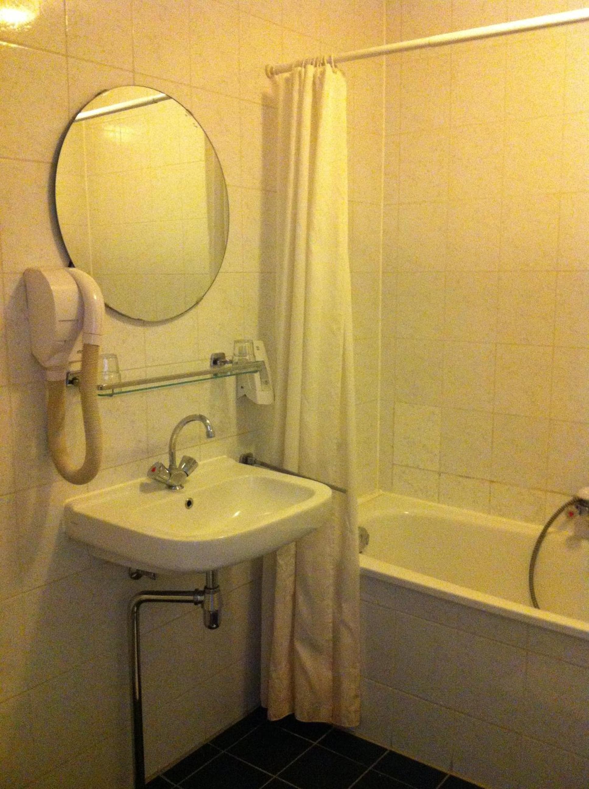 Delta Hotel City Center — 30