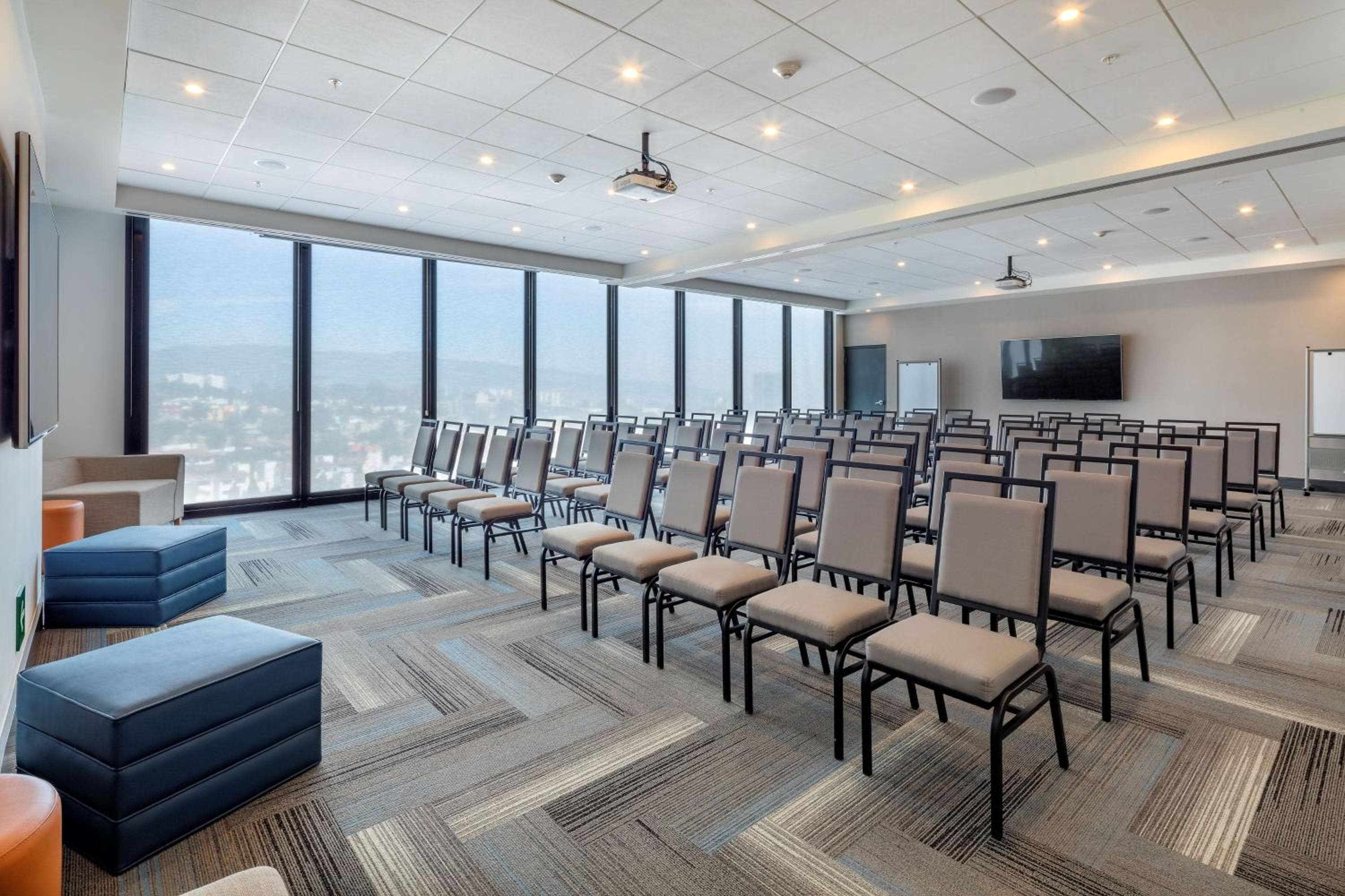 Hyatt House Mexico City Santa Fe — 12