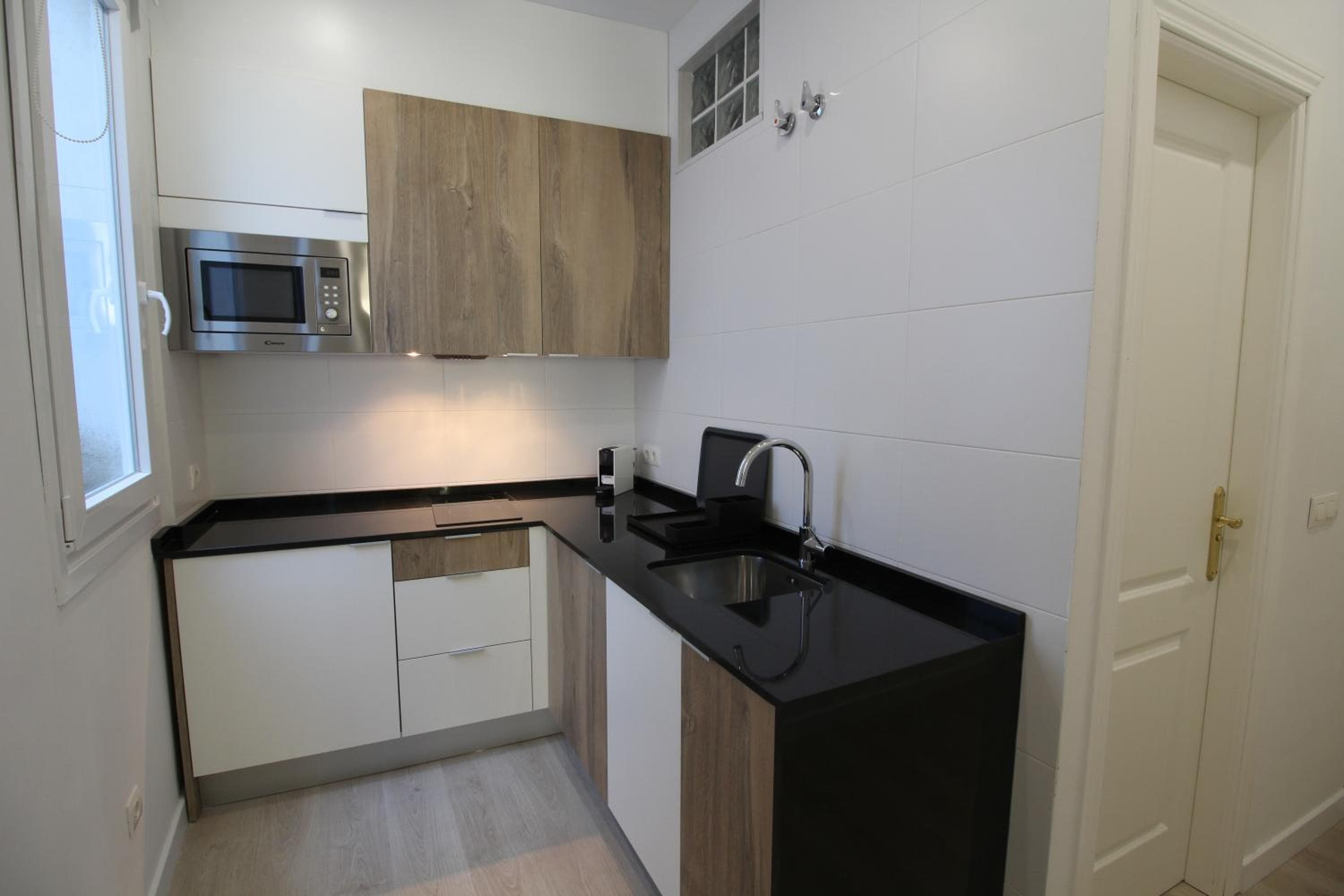 Apartamentos Romero Luna — 11