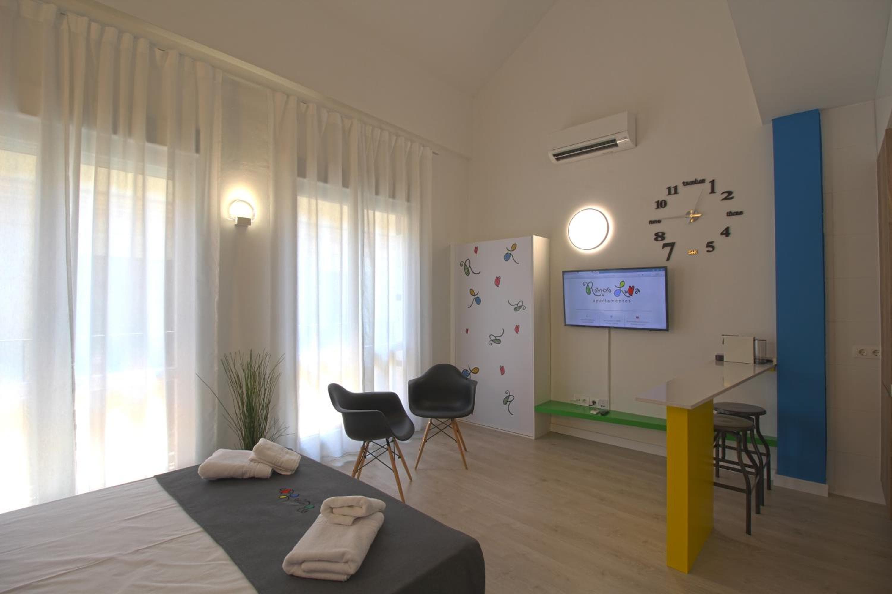 Apartamentos Romero Luna — 5