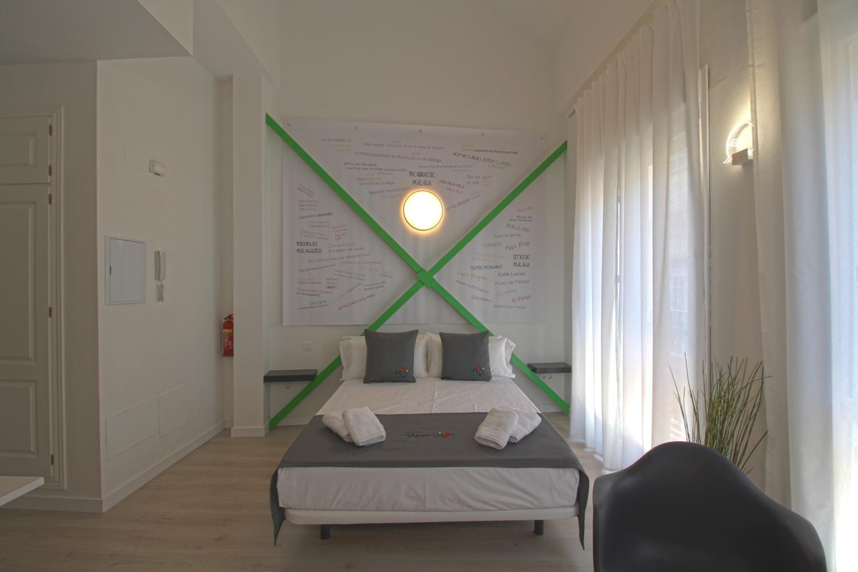 Apartamentos Romero Luna — 2