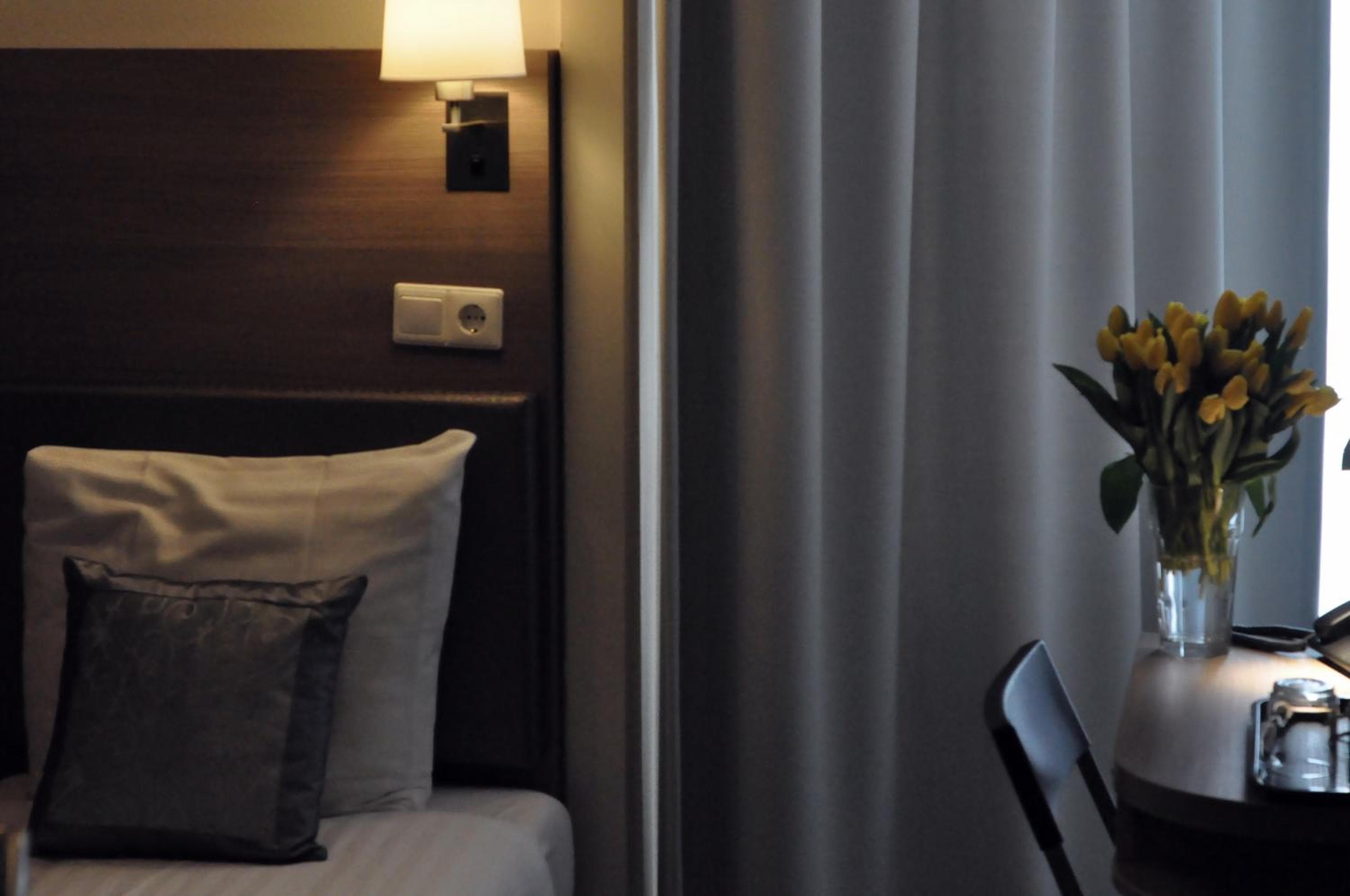 El hotel del concierto — 7