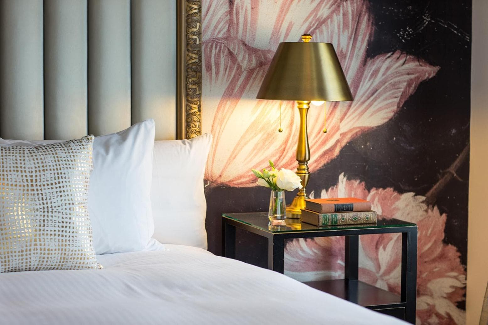 Das Culver Hotel — 11