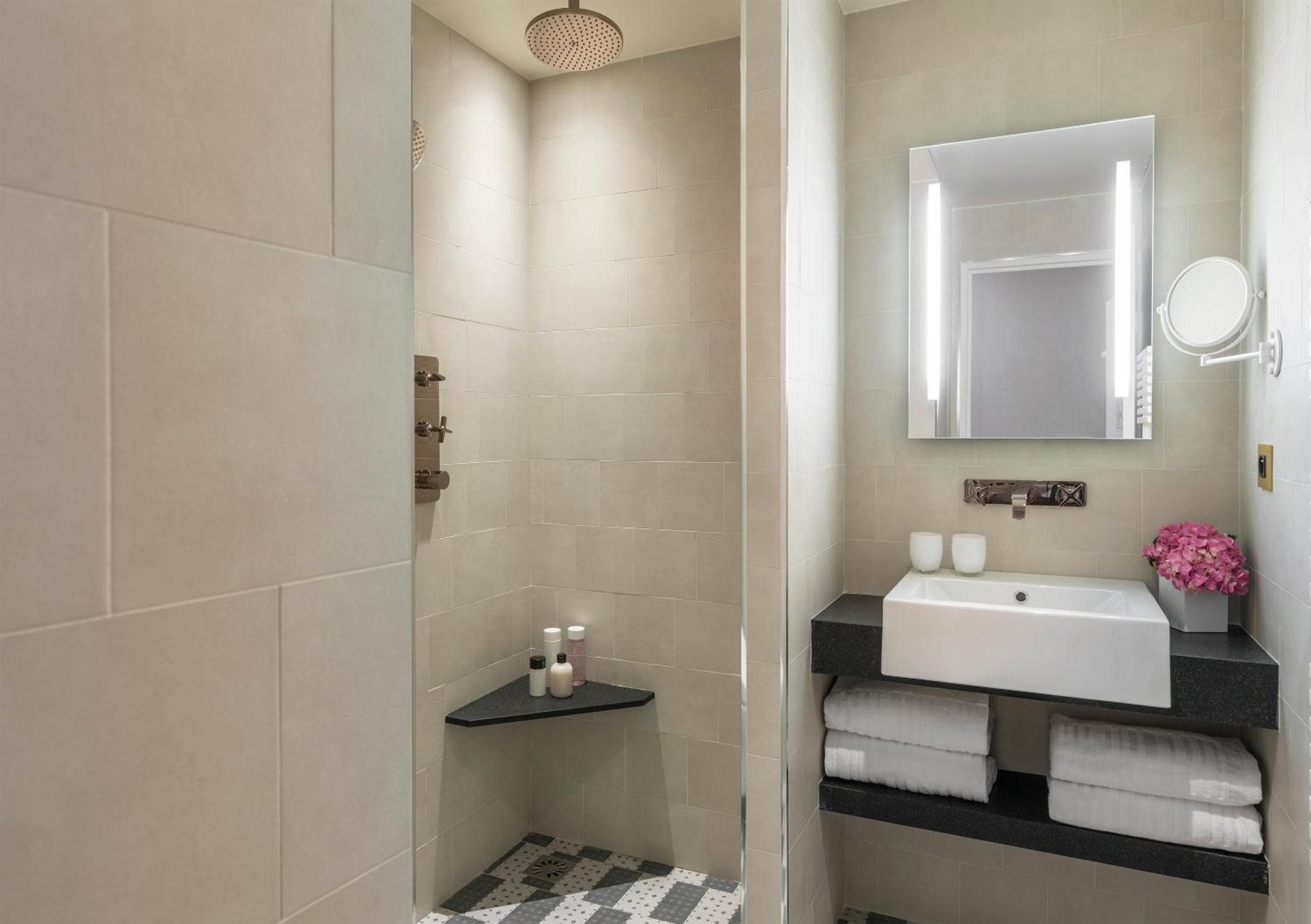 Hotel Ducs de Bourgogne — 27
