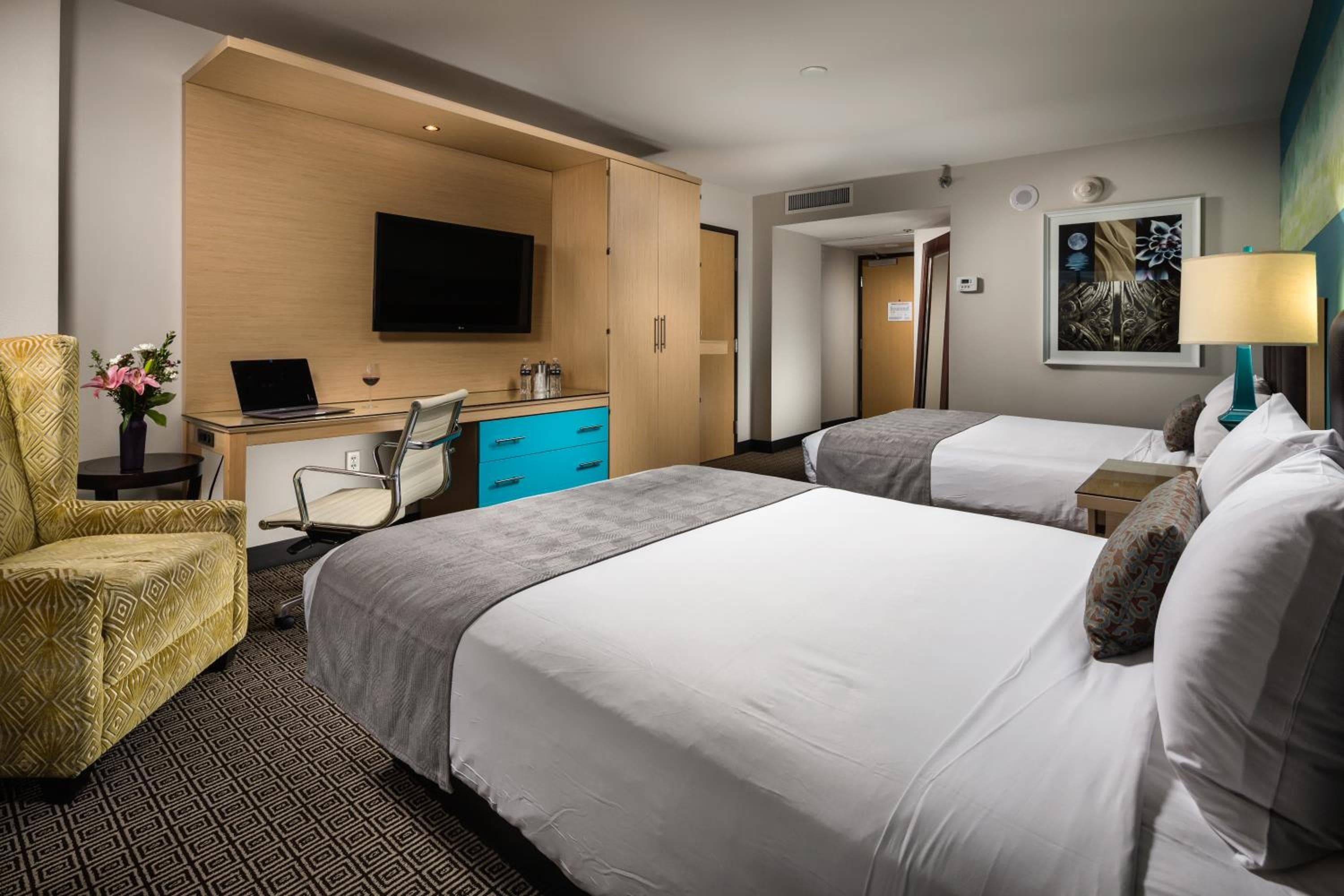 Downtown Grand Hotel & Casino — 7