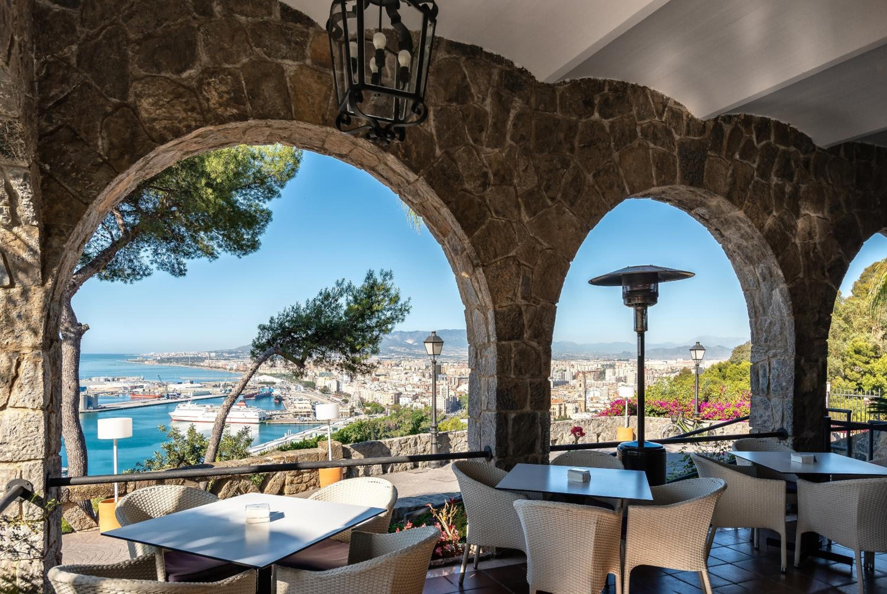 Parador Málaga Gibralfaro — 25
