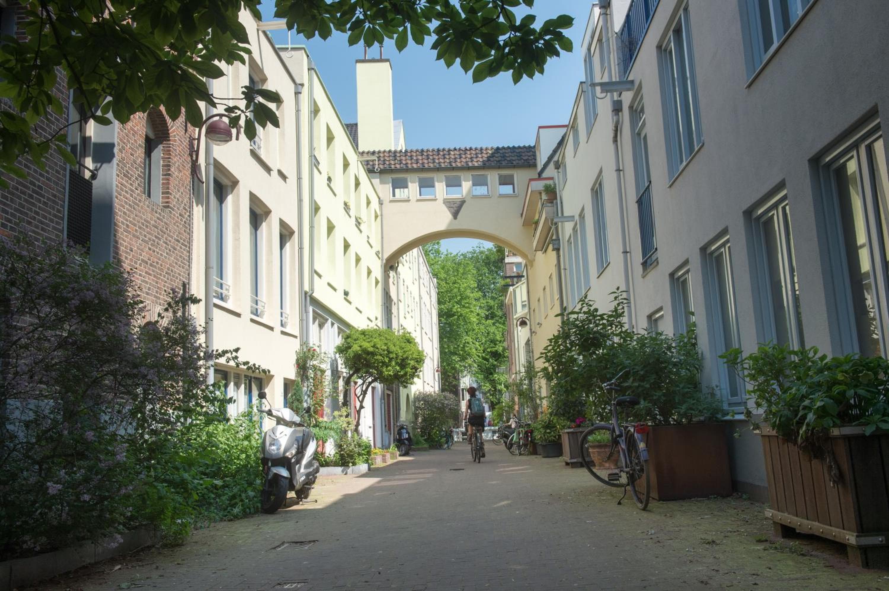 Hotel Rembrandtplein — 19