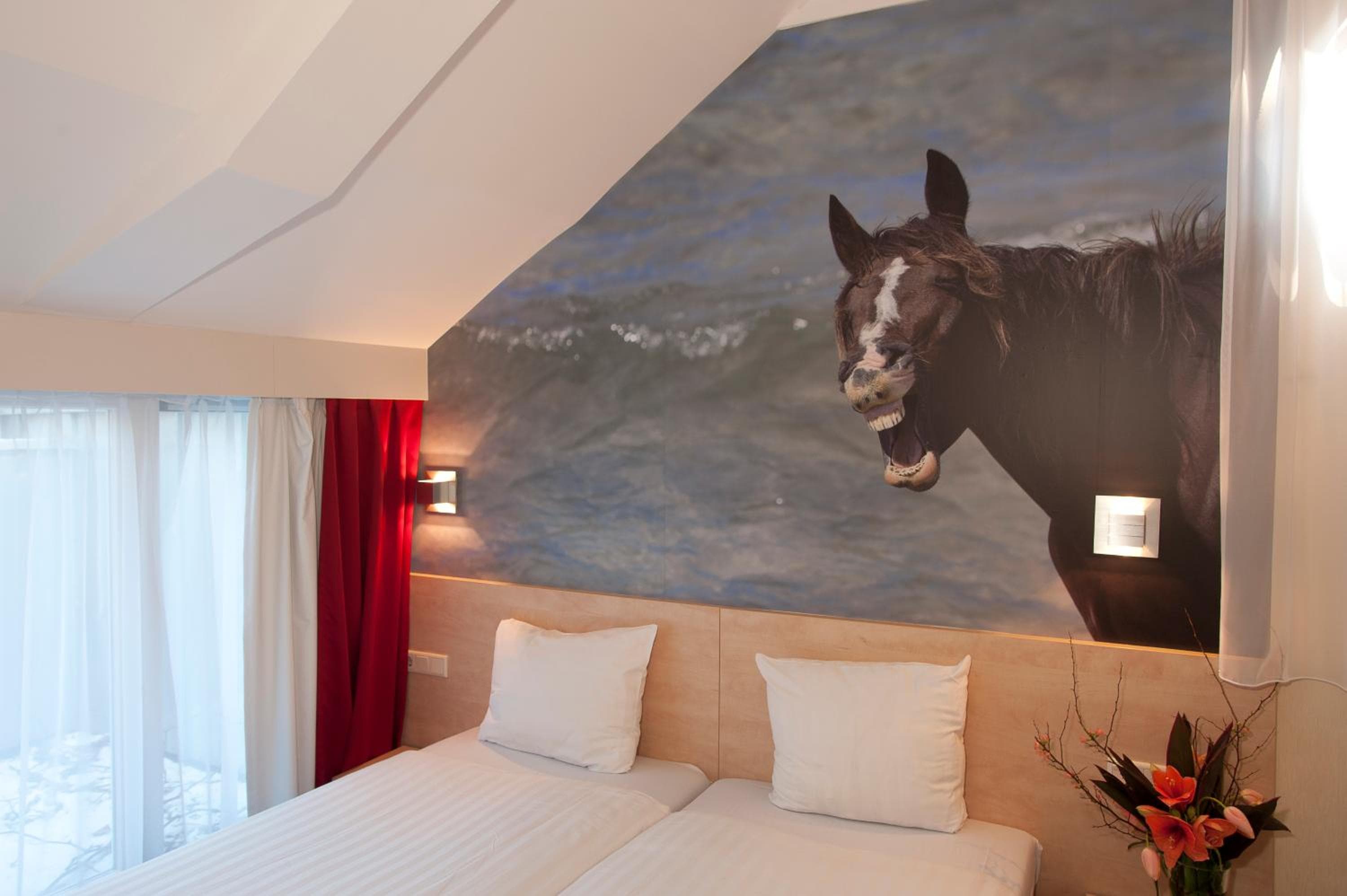 Hotel Iron Horse Amsterdam — 9