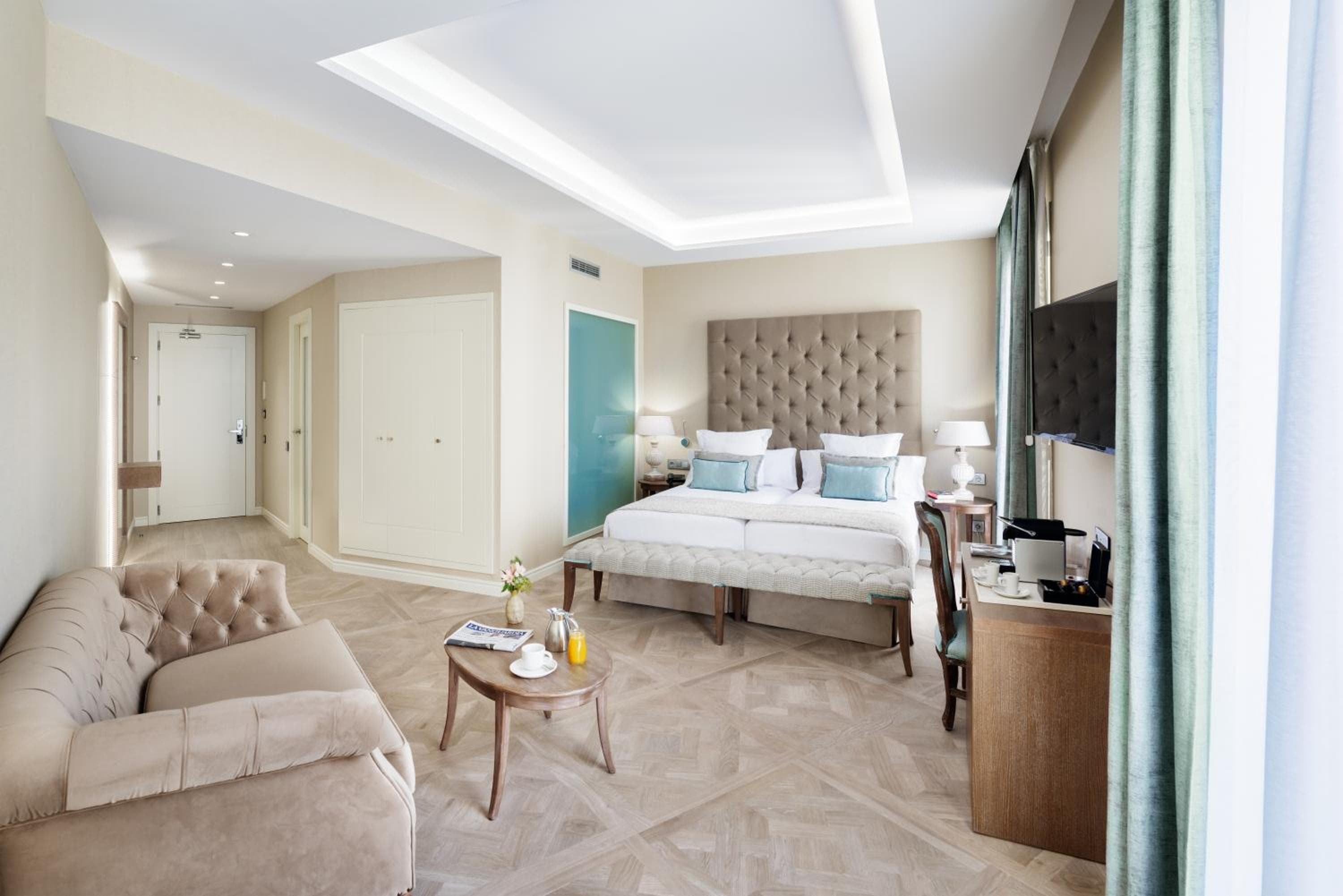 Colón Hotel Barcelona — 27