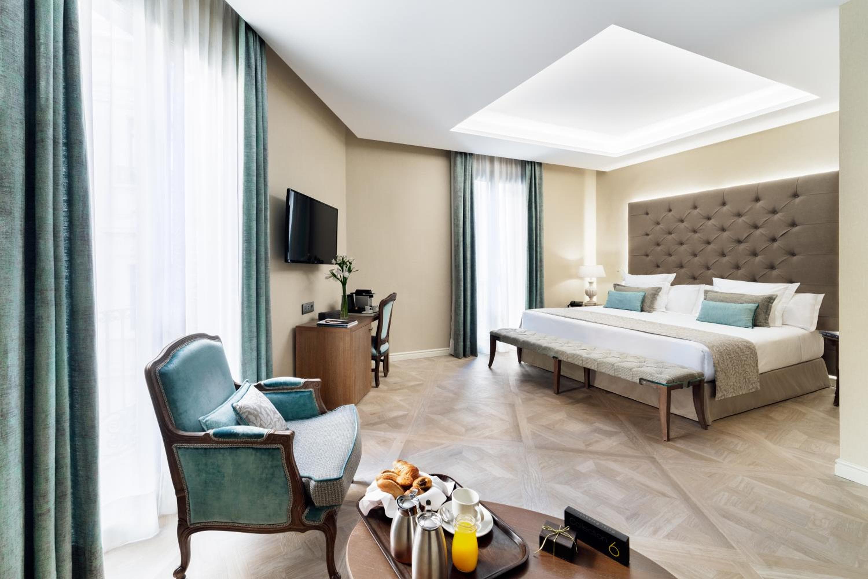 Colón Hotel Barcelona — 24