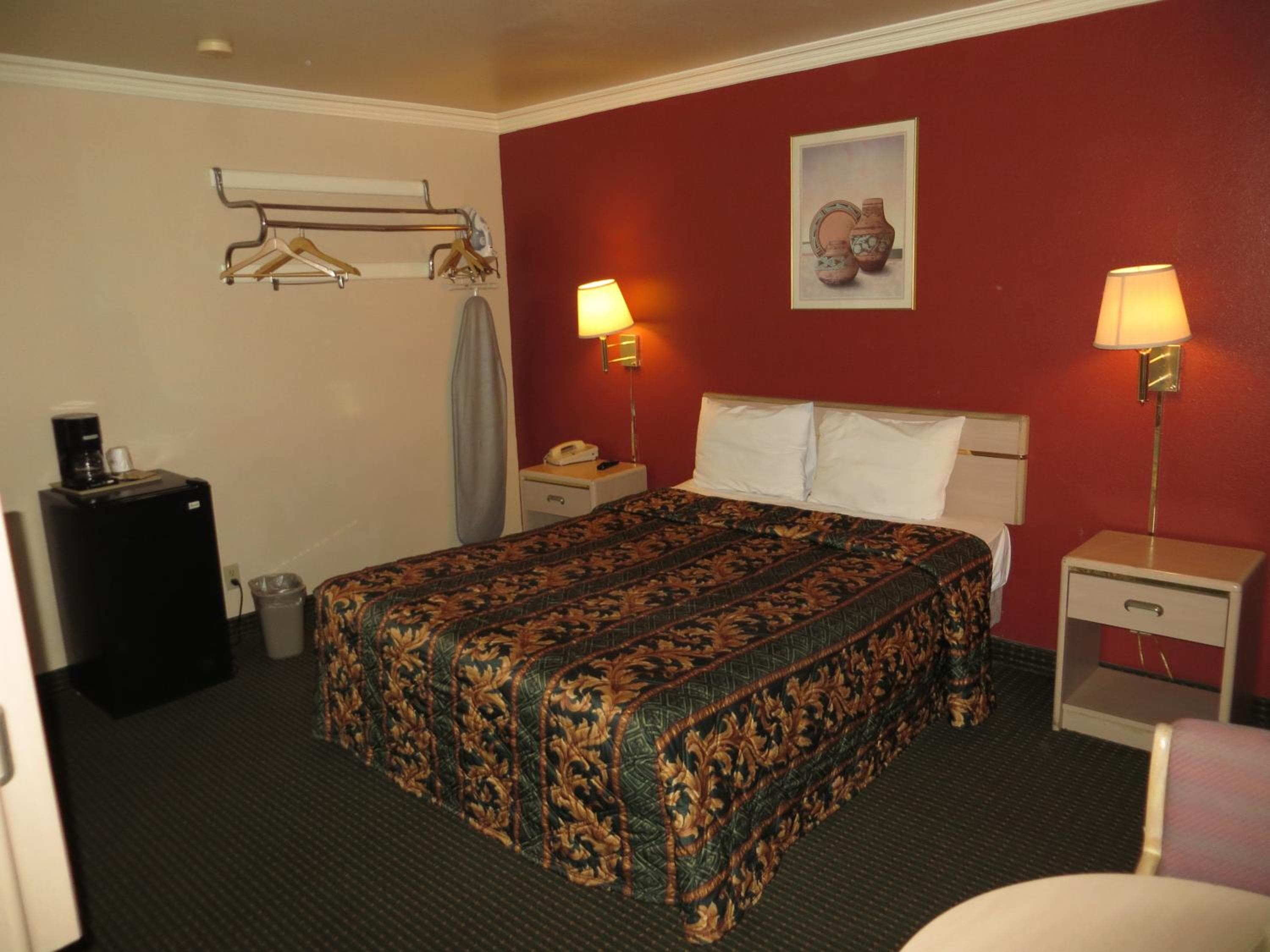 Super 8 by Wyndham Hollywood/LA Area — 25