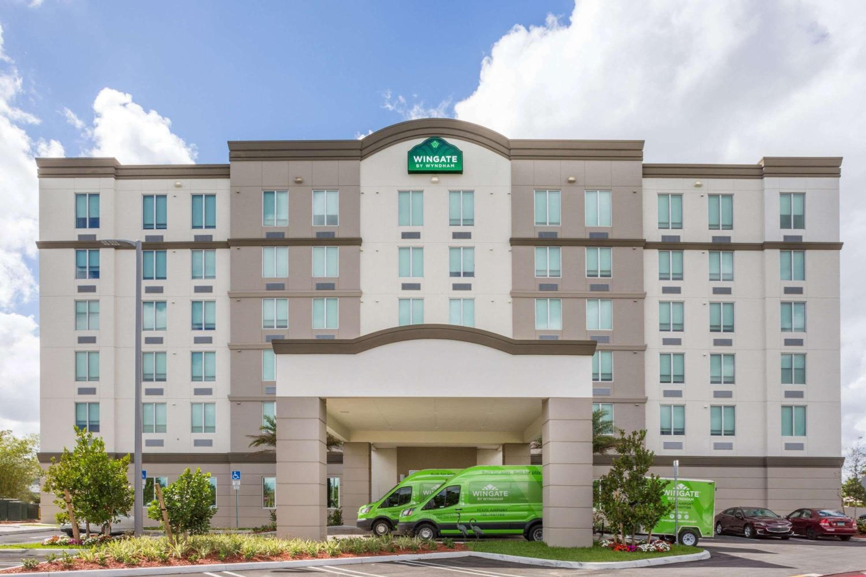 Wingate by Wyndham Miami Airport — 10