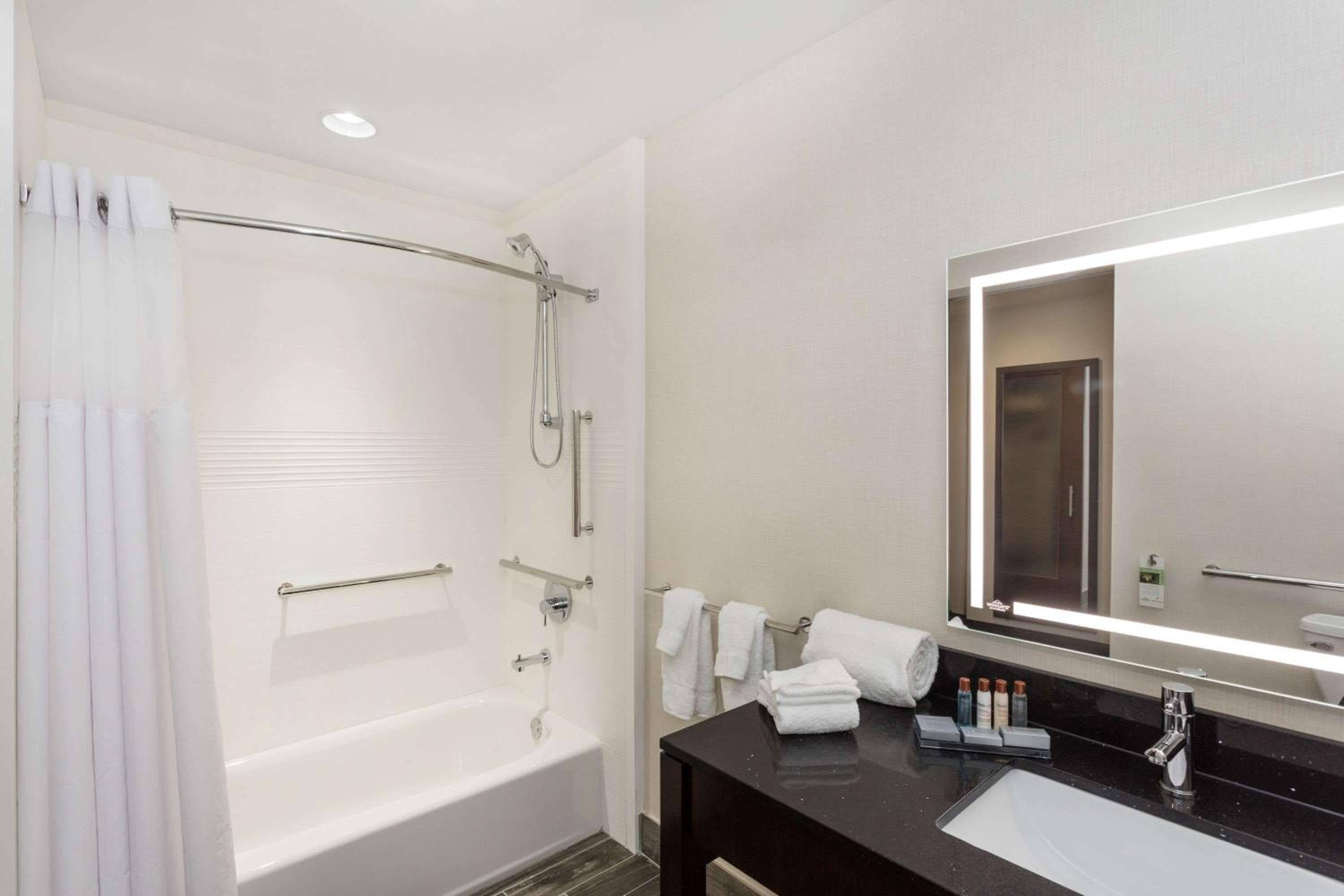 Wingate by Wyndham Miami Airport — 18