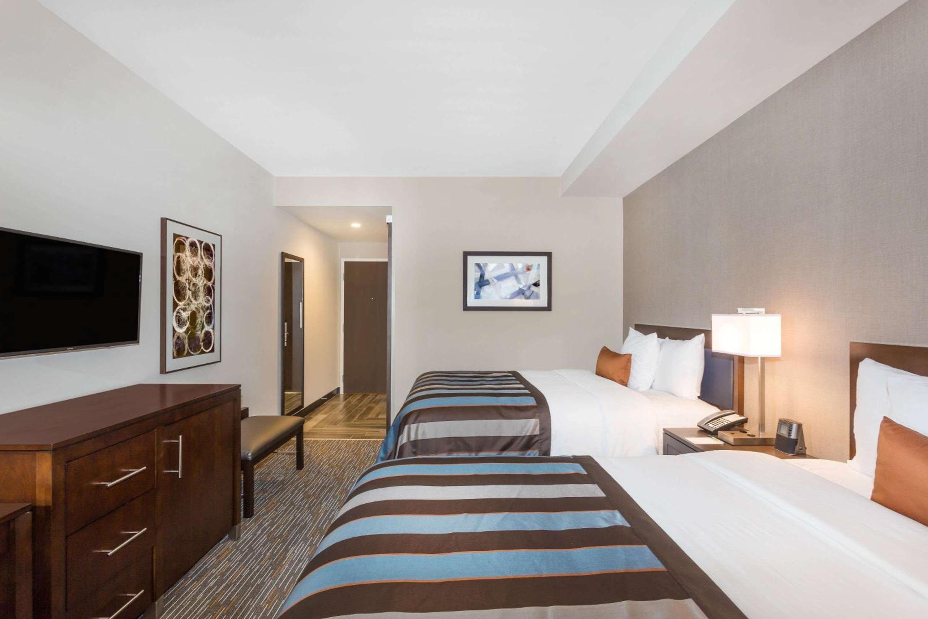 Wingate by Wyndham Miami Airport — 30