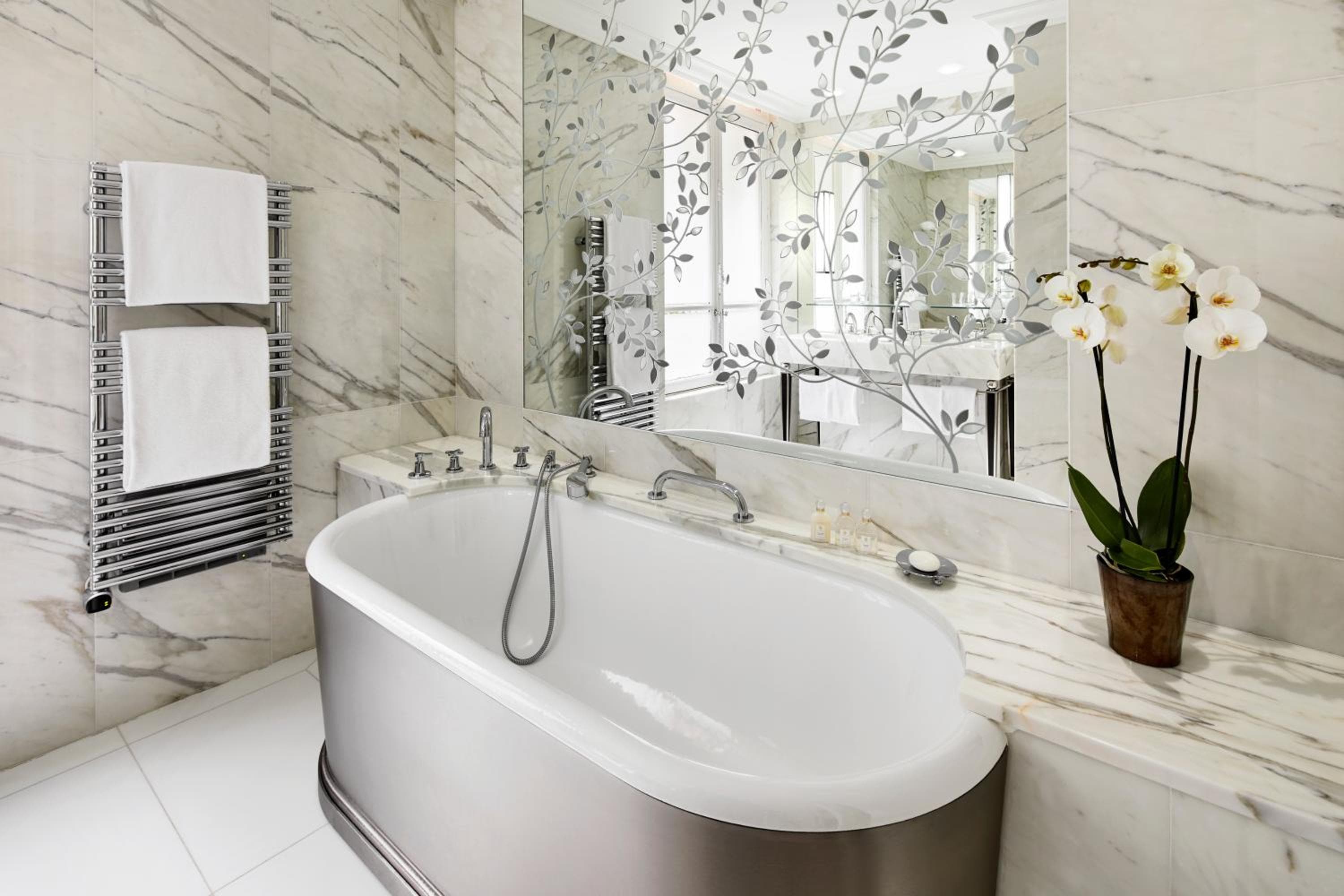 Hotel Plaza Athénée - Dorchester Collection — 26