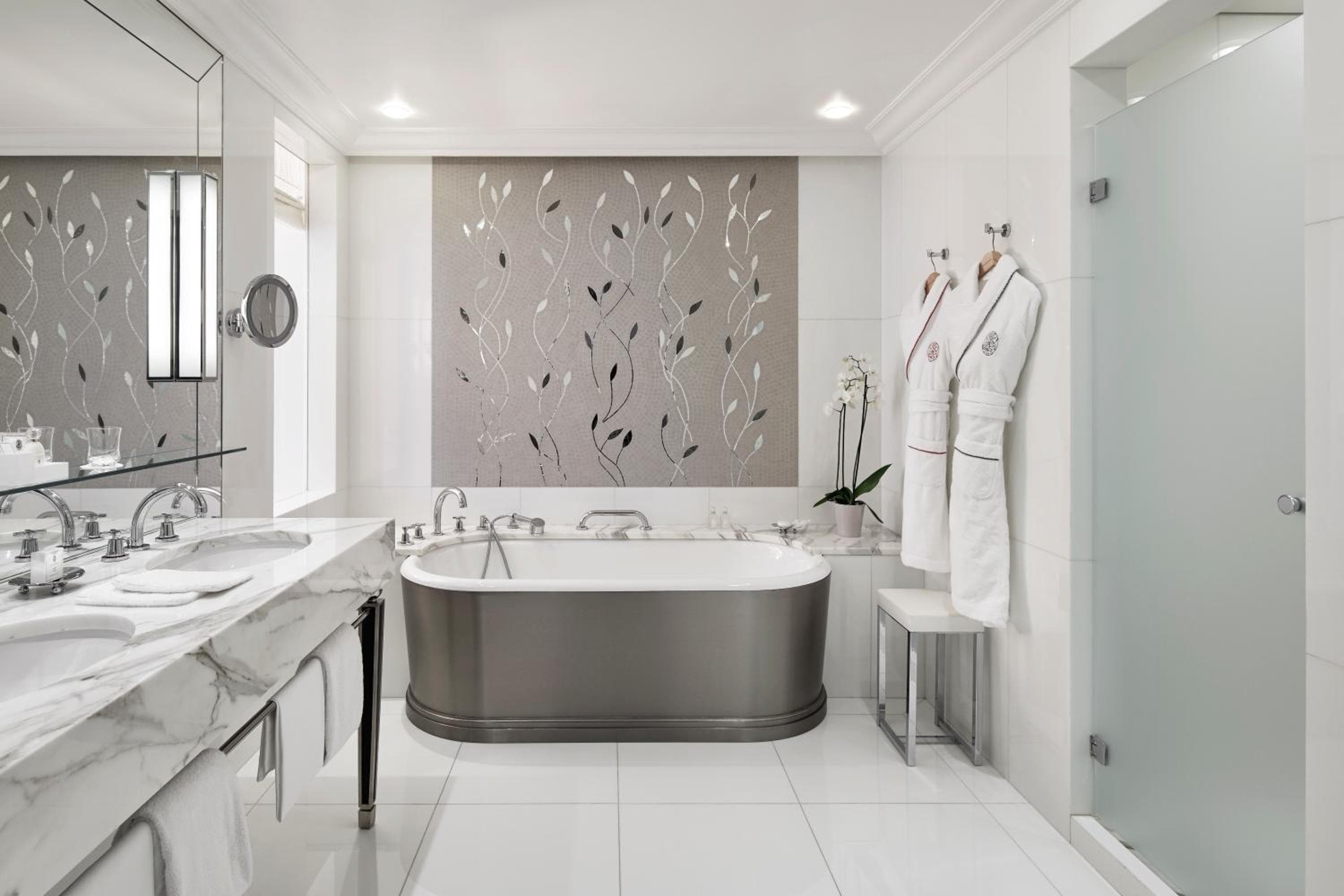 Hotel Plaza Athénée - Dorchester Collection — 28