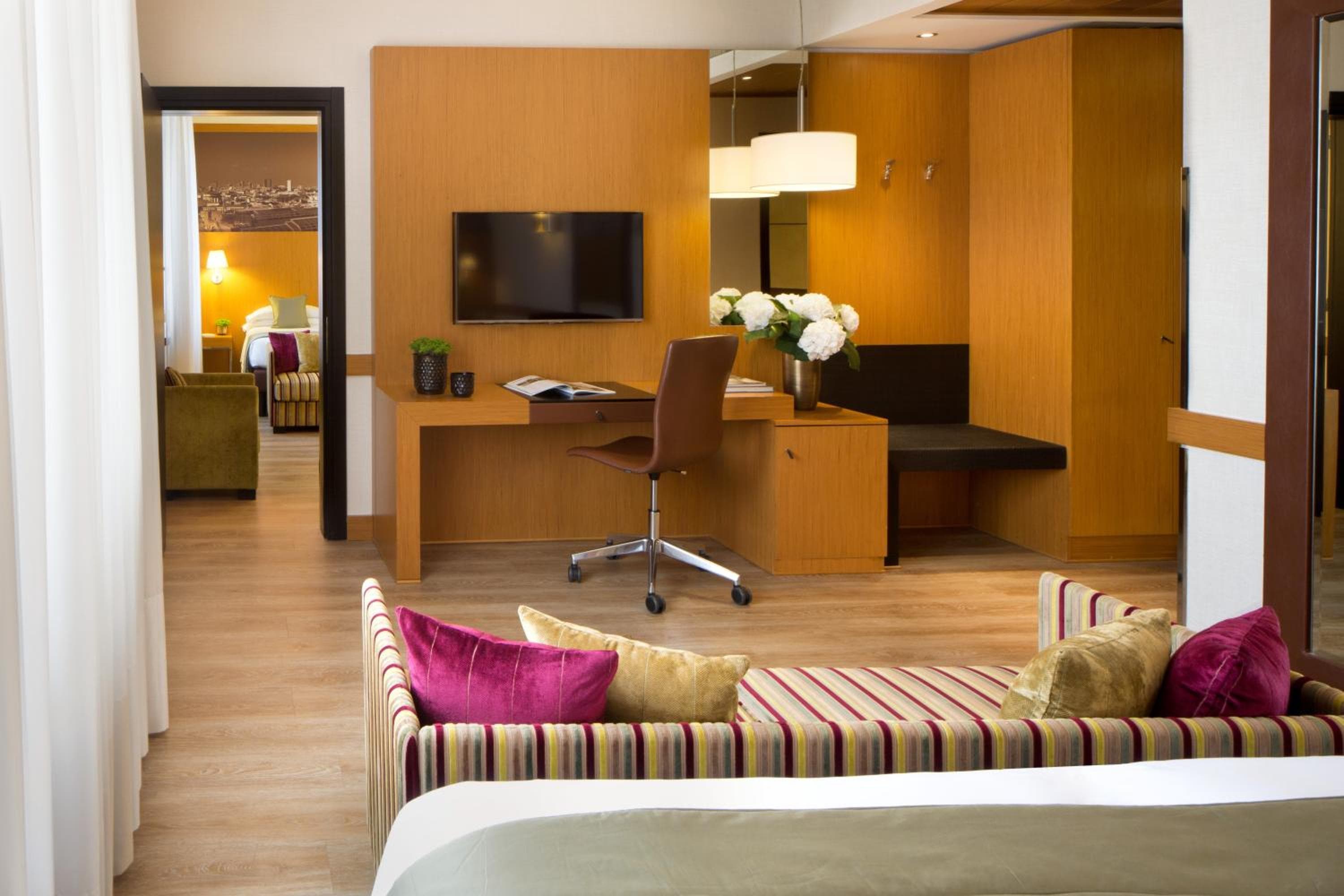 Starhotels Tourist — 12