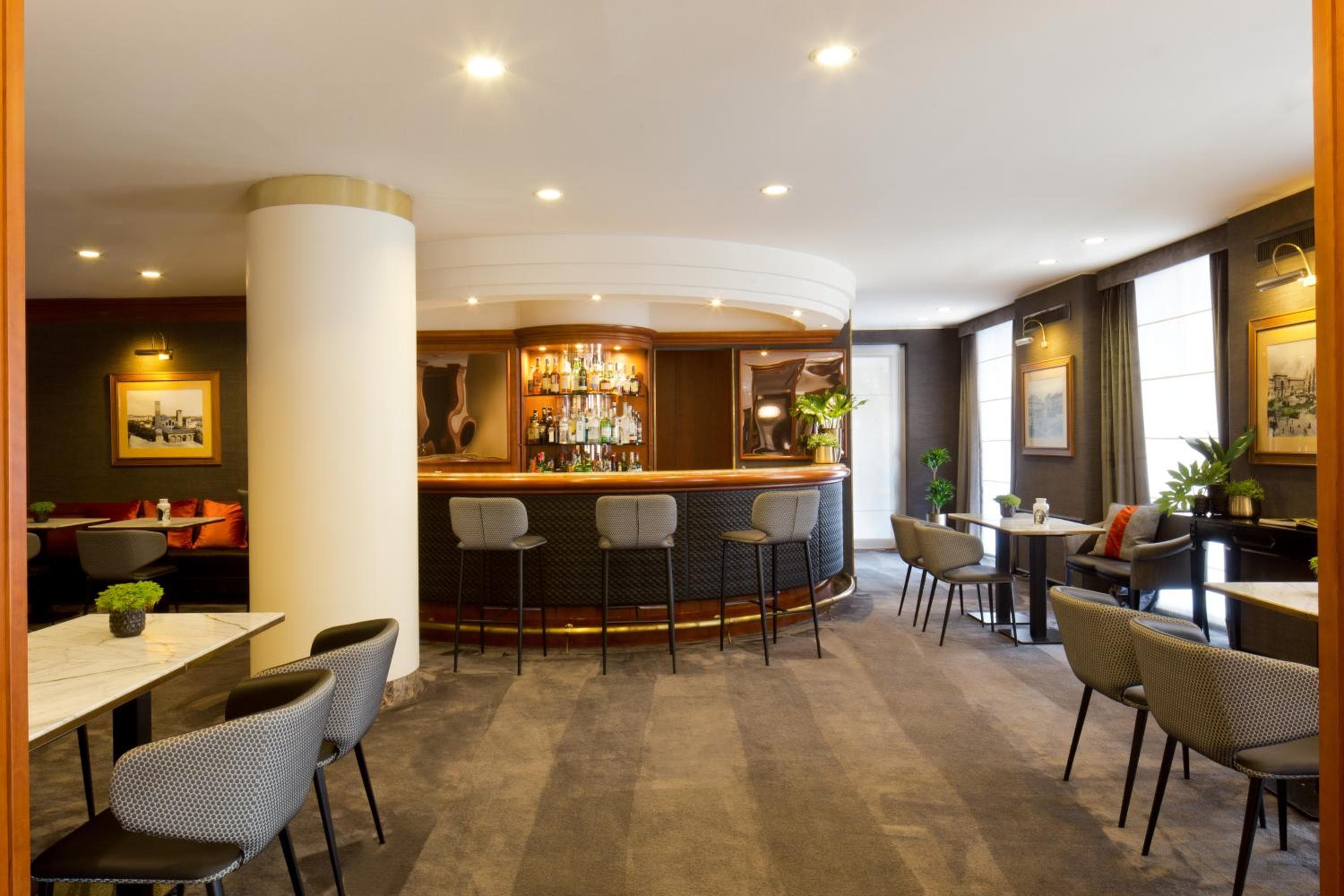 Starhotels Tourist — 2