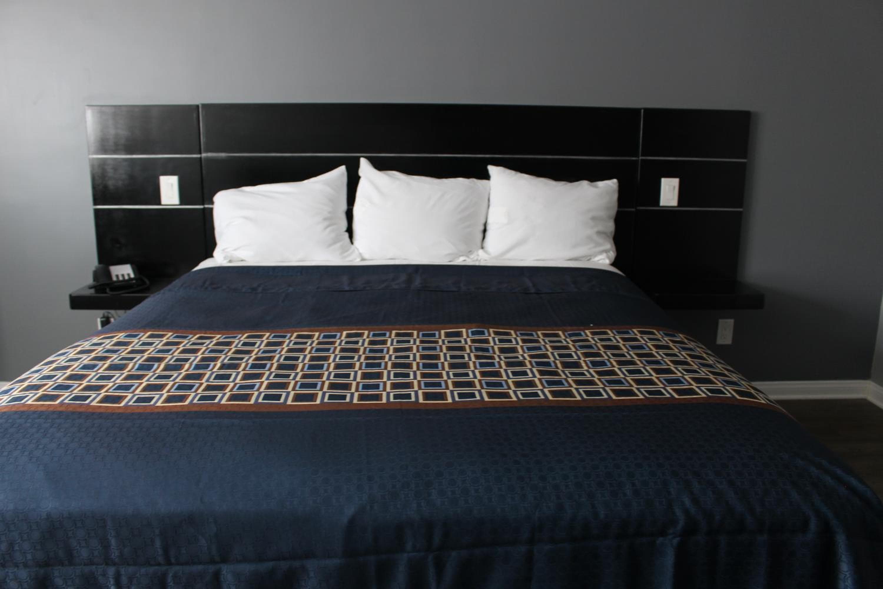 ERTH INN by AGA Los Angeles --> ERTH INN von AGA Los Angeles — 13