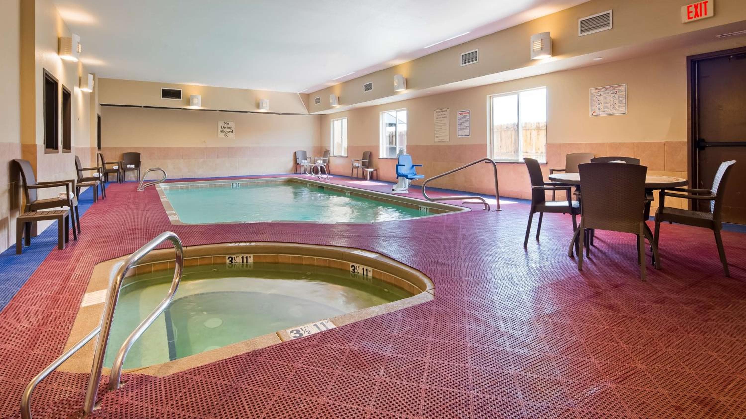 Best Western Plus Montezuma Inn and Suites — 6