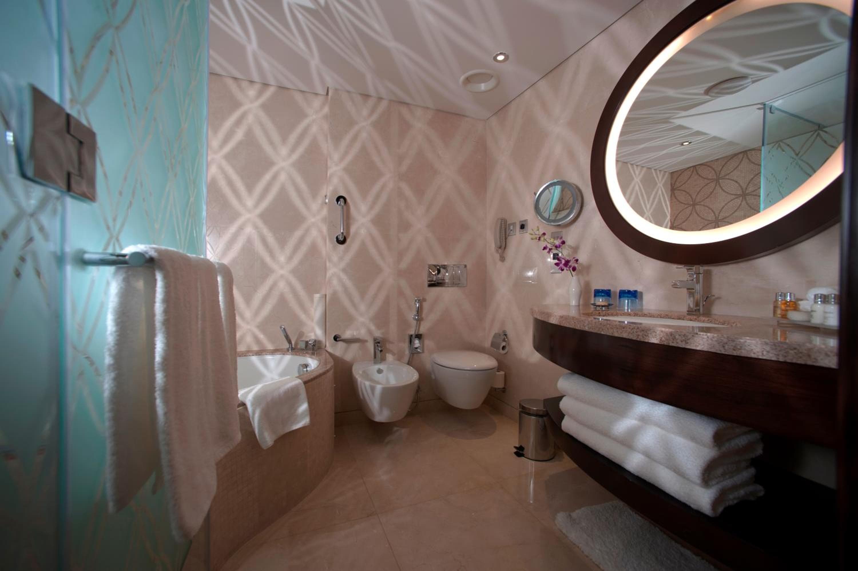 Crowne Plaza Dubai Deira by IHG — 24