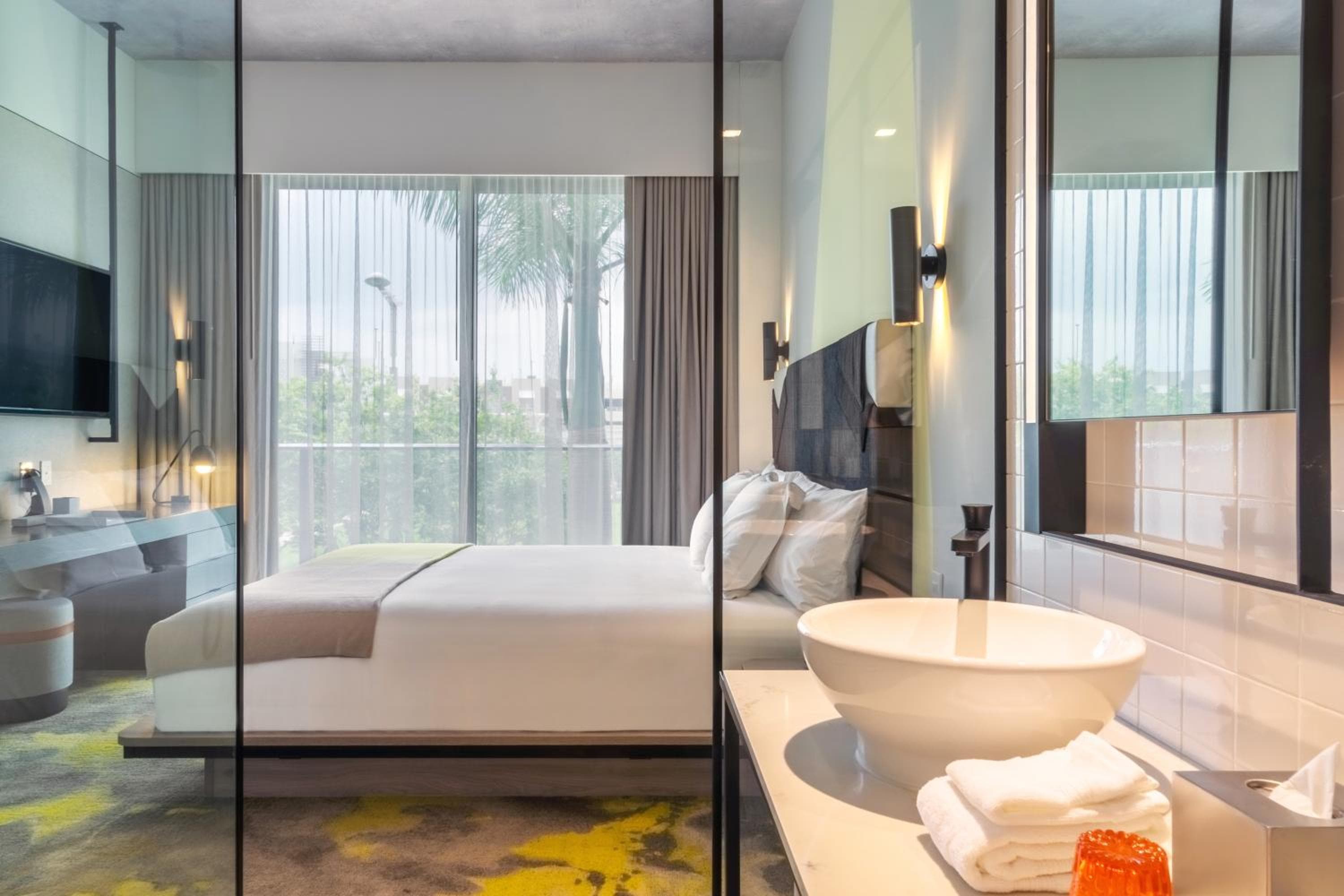 Hyde Suiten Midtown Miami — 28
