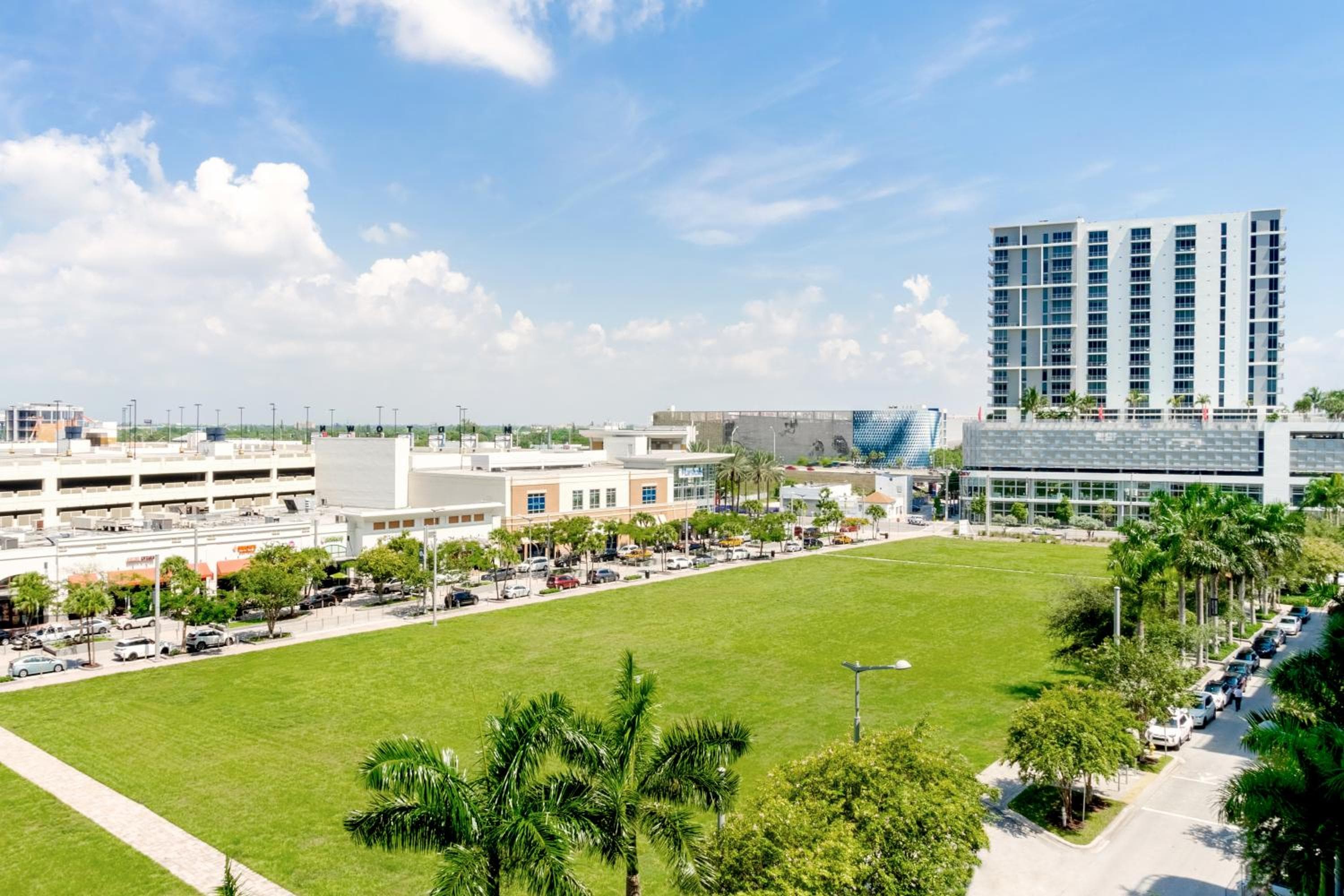 Hyde Suiten Midtown Miami — 21