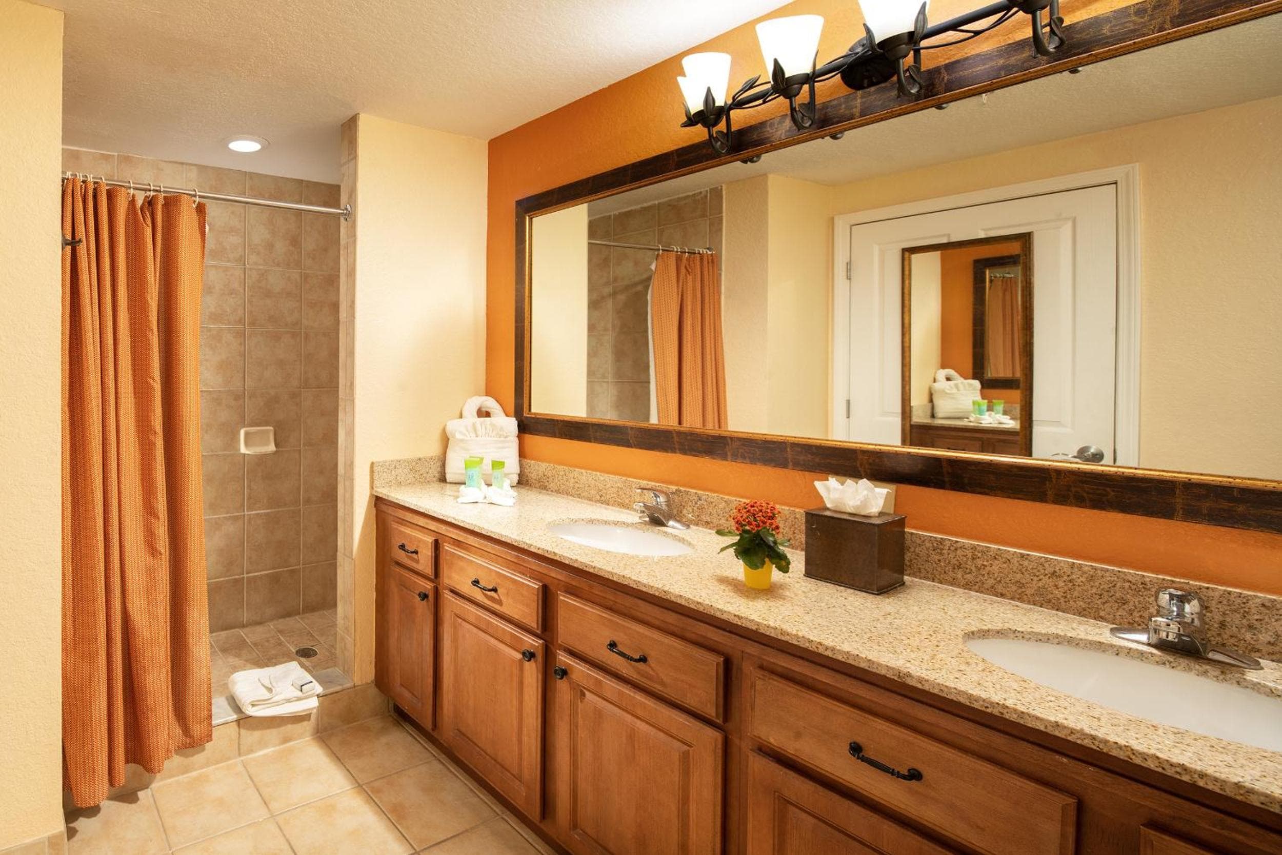 Floridays Orlando Two & Three Bed Rooms Condo Resort — 28