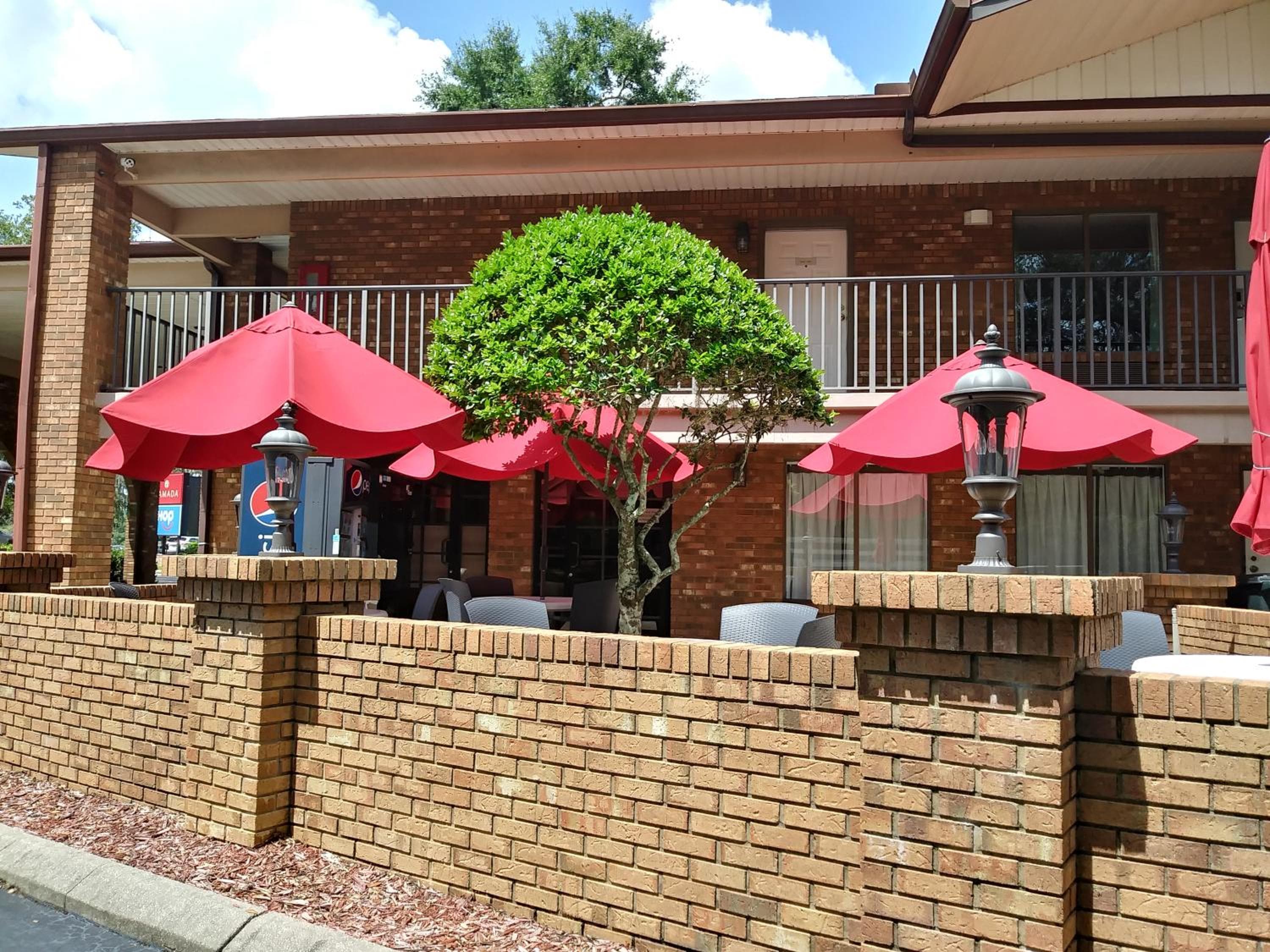 Ramada by Wyndham Temple Terrace/Tampa Norte — 23