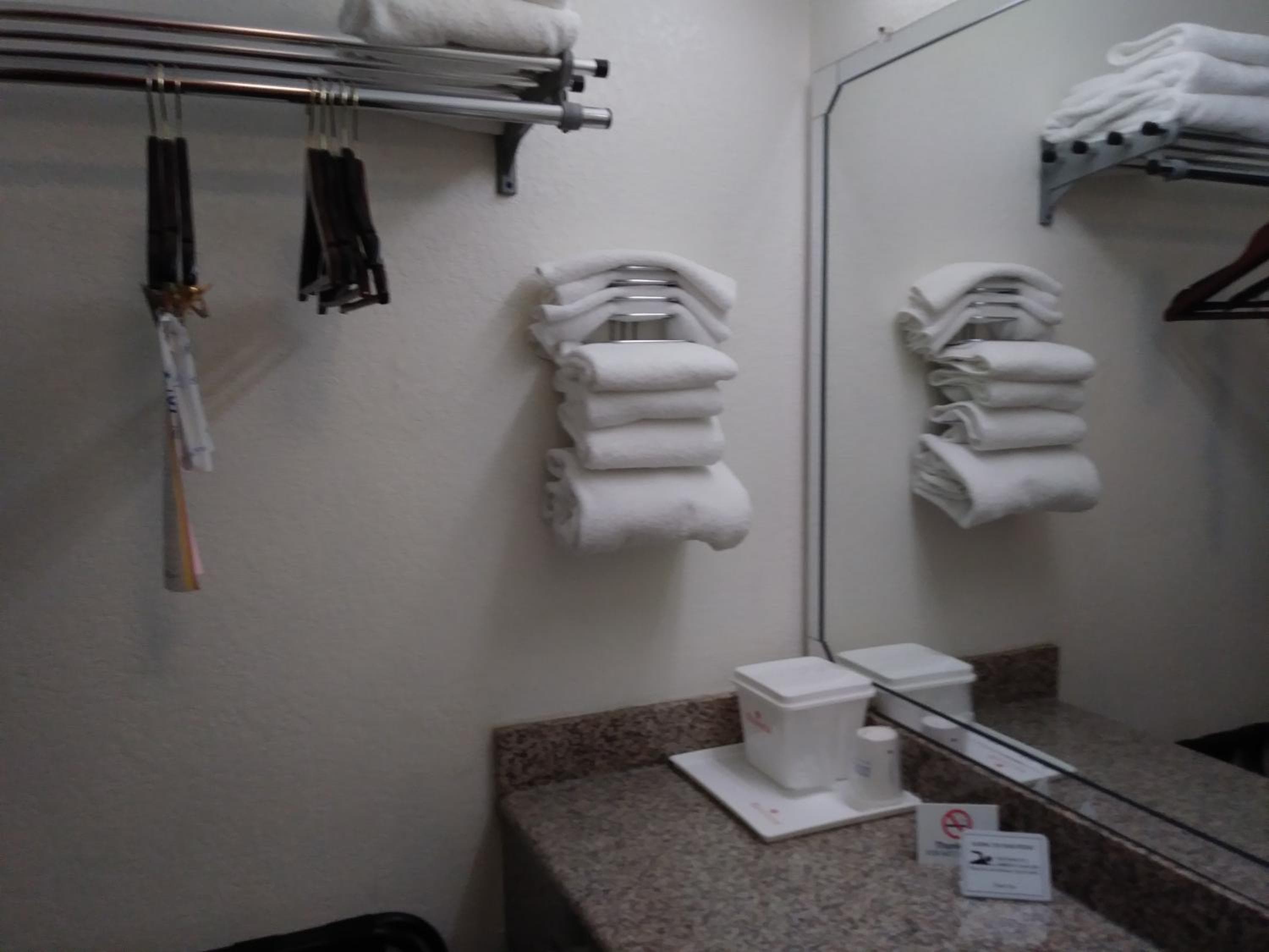 Ramada by Wyndham Temple Terrace/Tampa Norte — 20