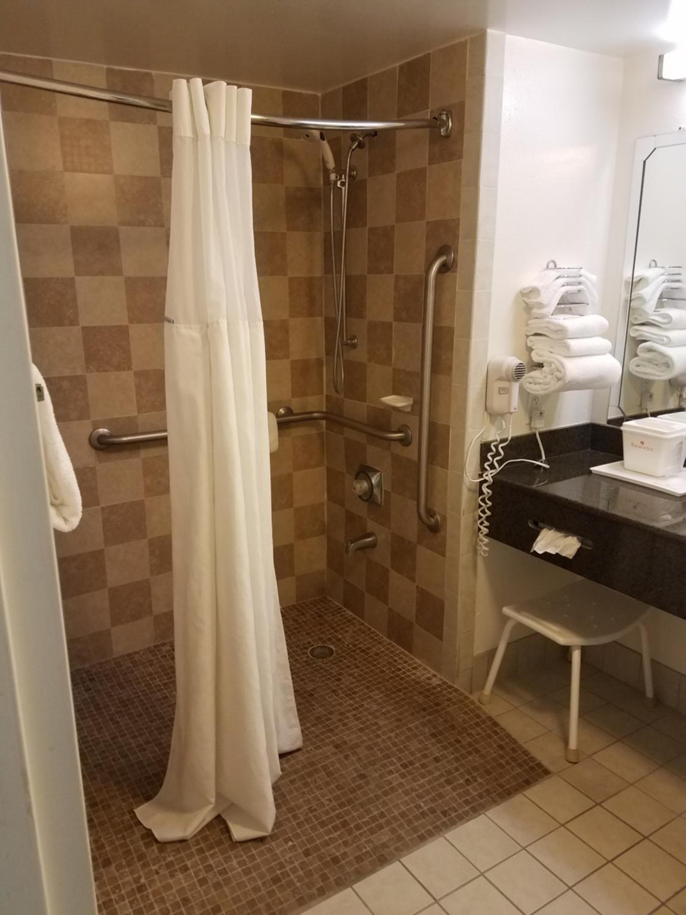 Ramada by Wyndham Temple Terrace/Tampa Norte — 19