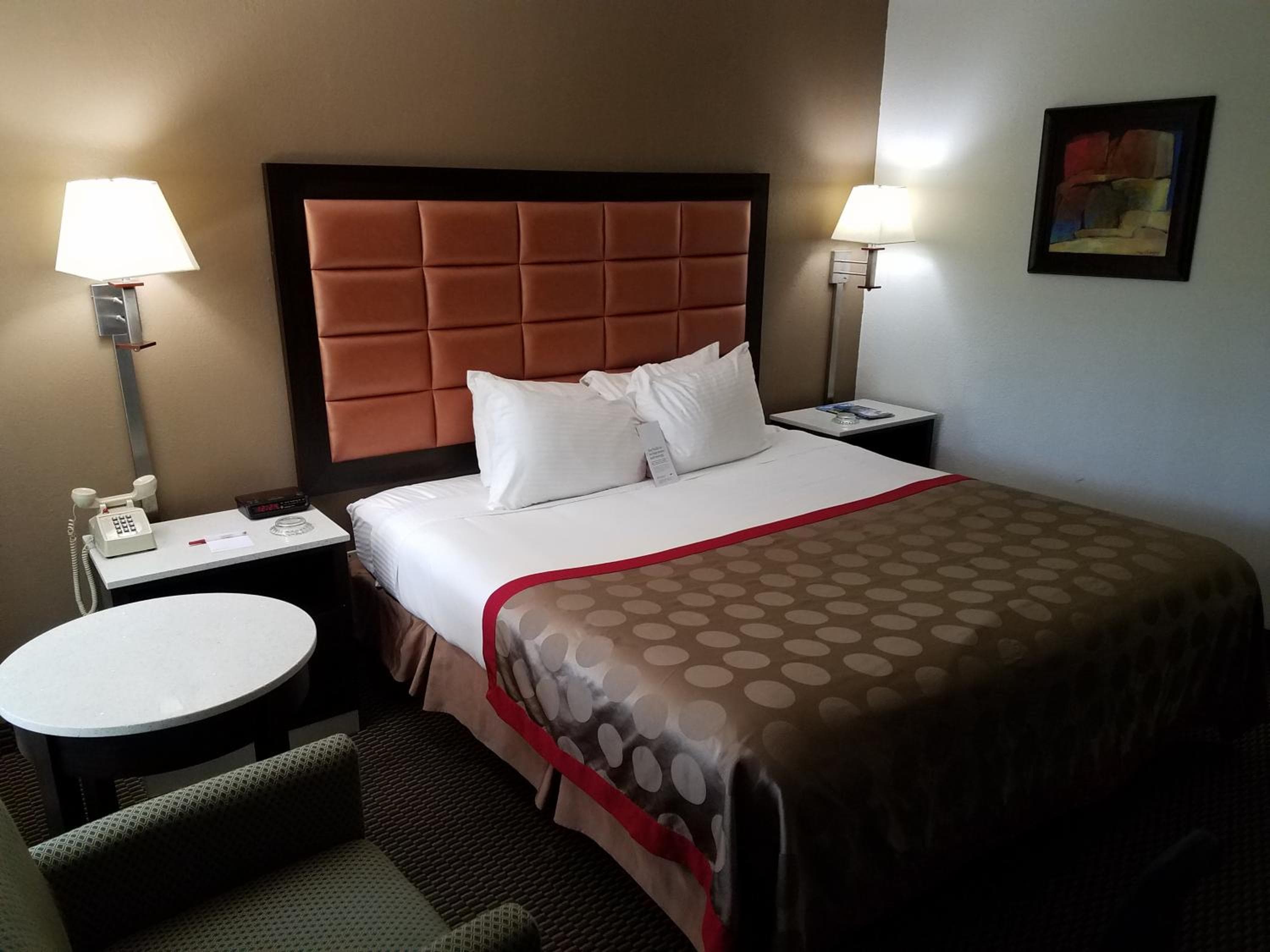 Ramada by Wyndham Temple Terrace/Tampa Norte — 4