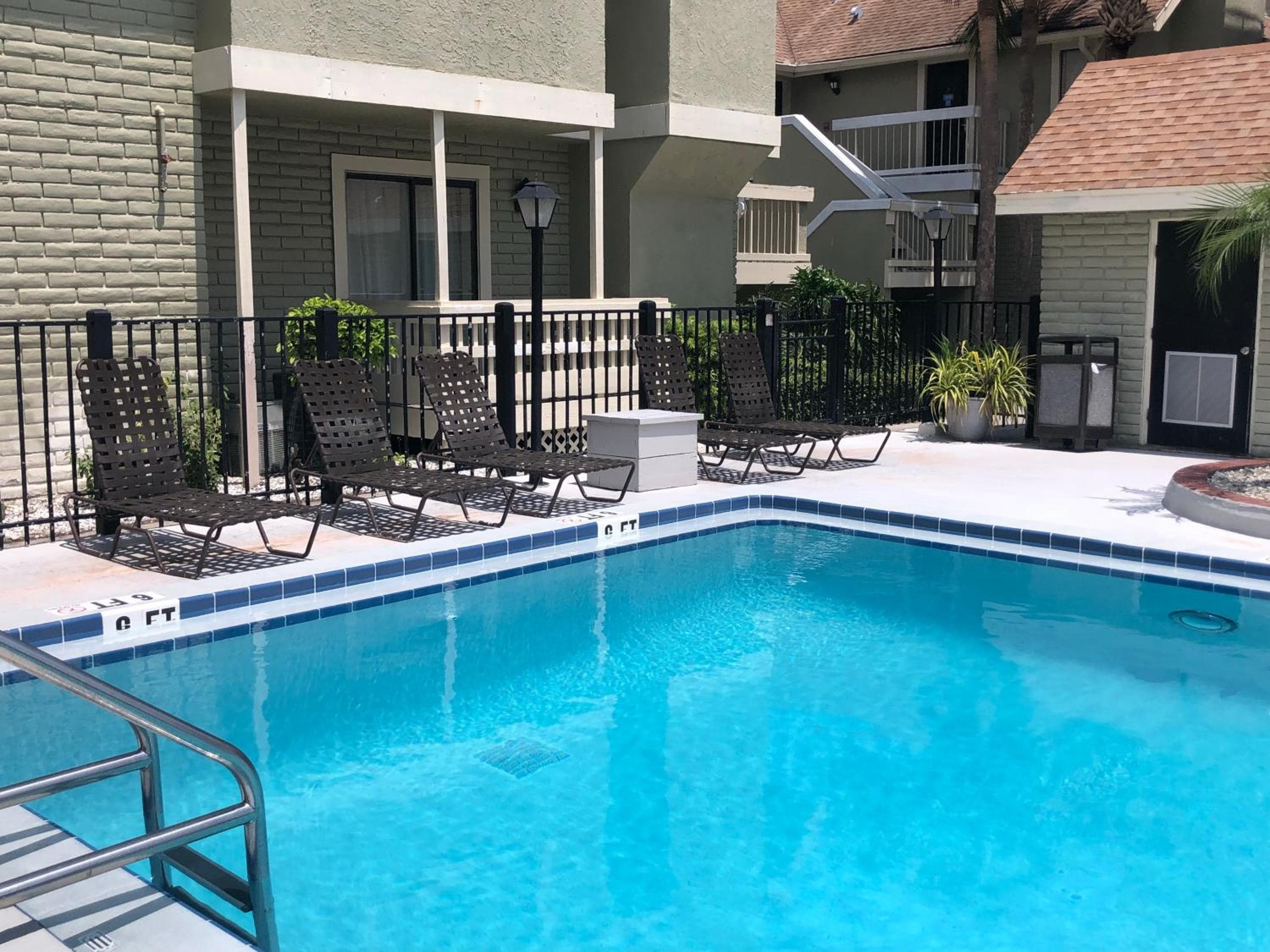 Chase Suite Hotel Rocky Point Tampa — 30