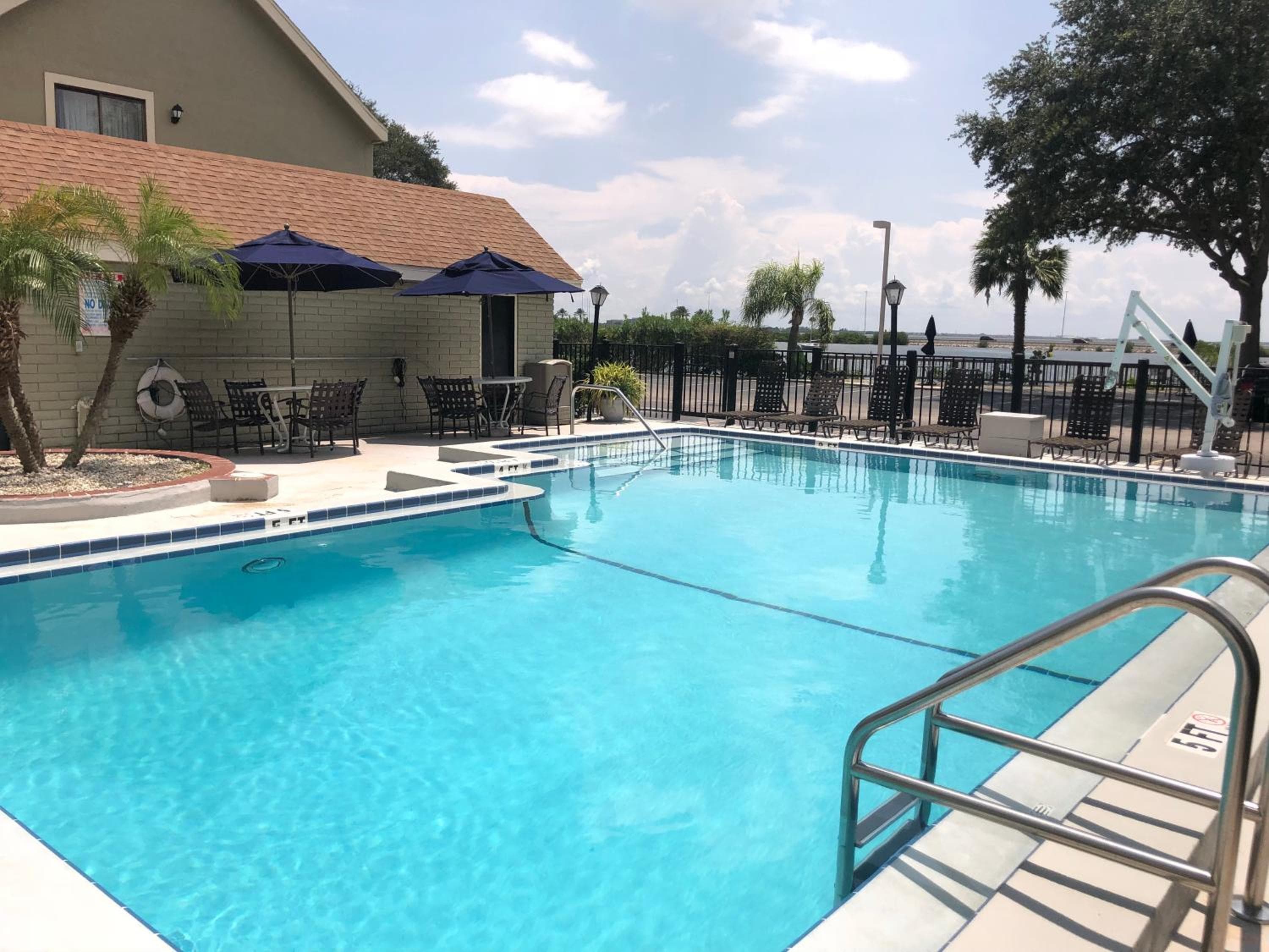 Chase Suite Hotel Rocky Point Tampa — 21