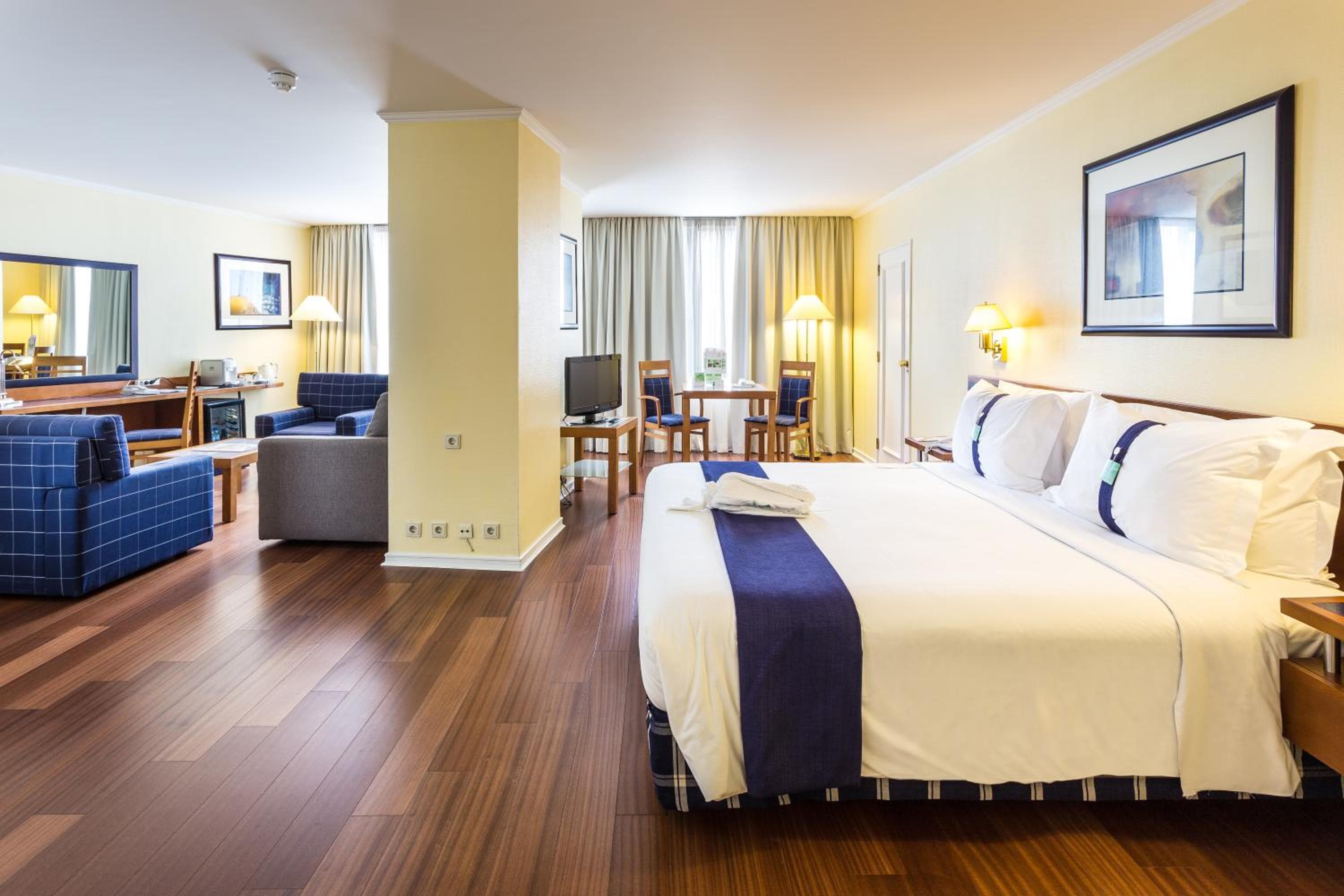 Holiday Inn Lisbon by IHG — 11