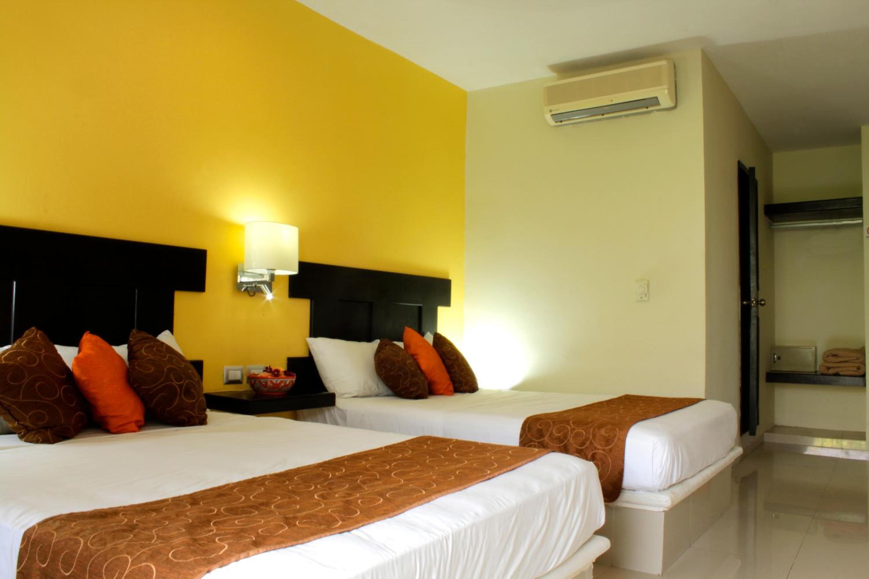 Hotel Nautilus — 18