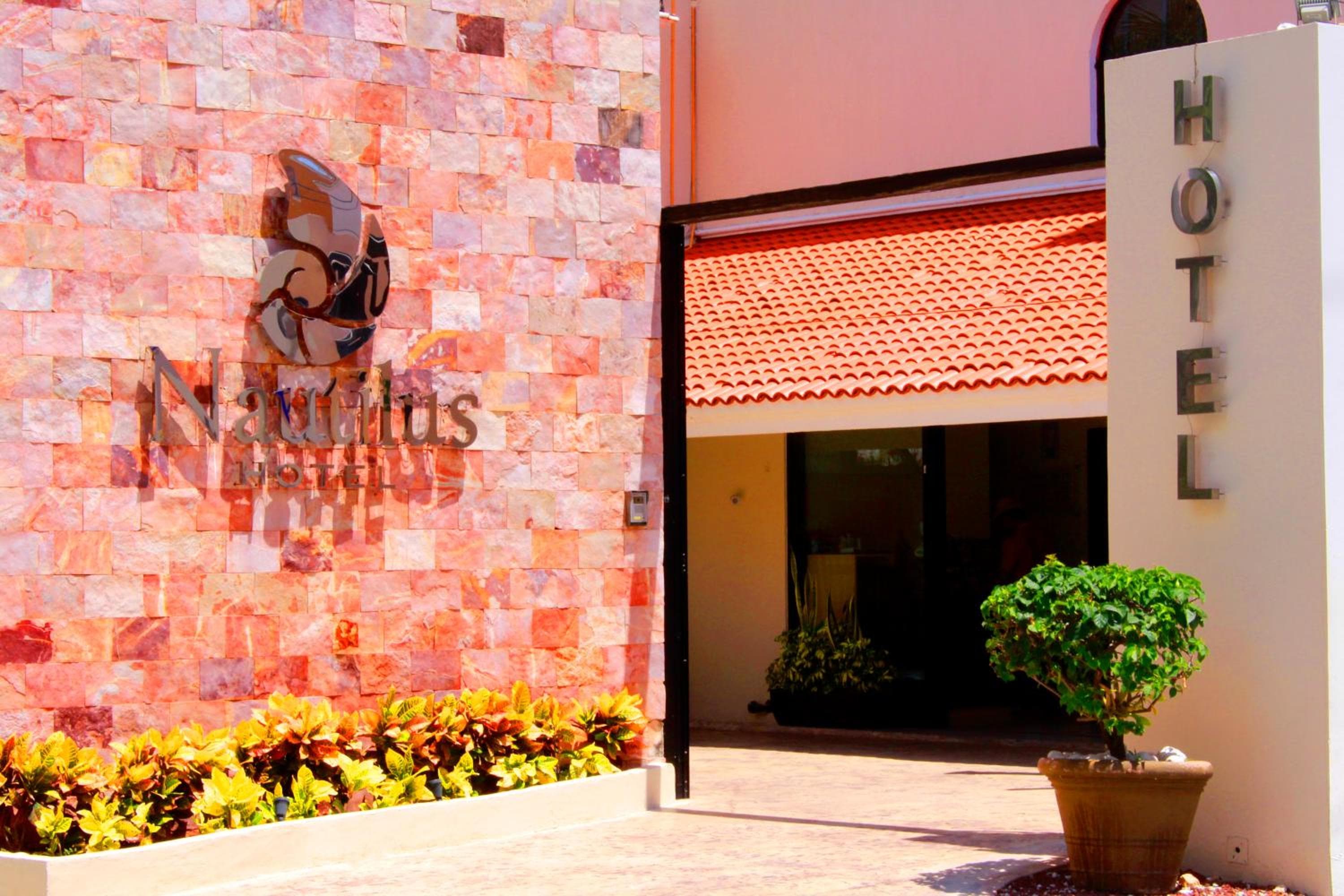 Hotel Nautilus — 2