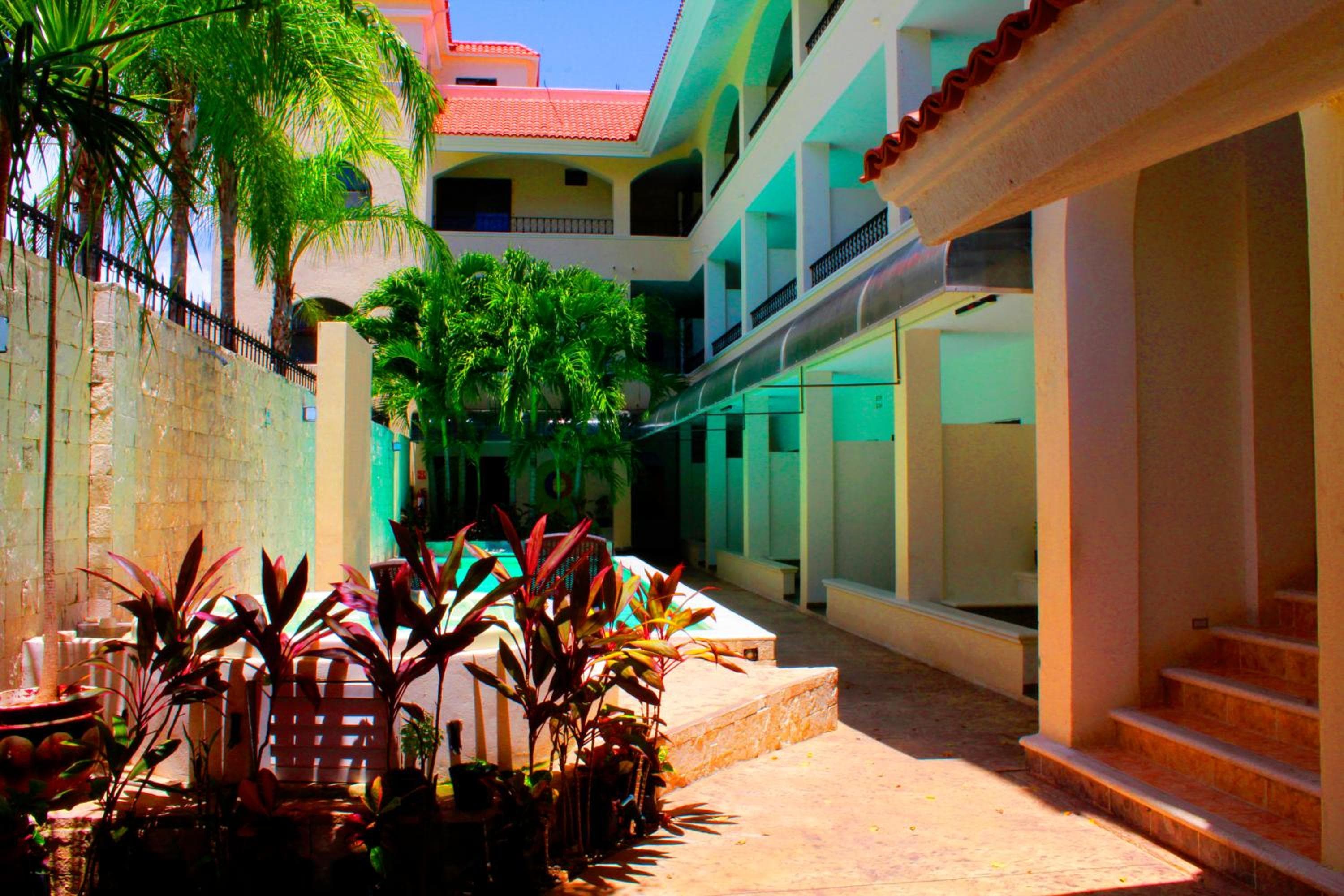 Hotel Nautilus — 4