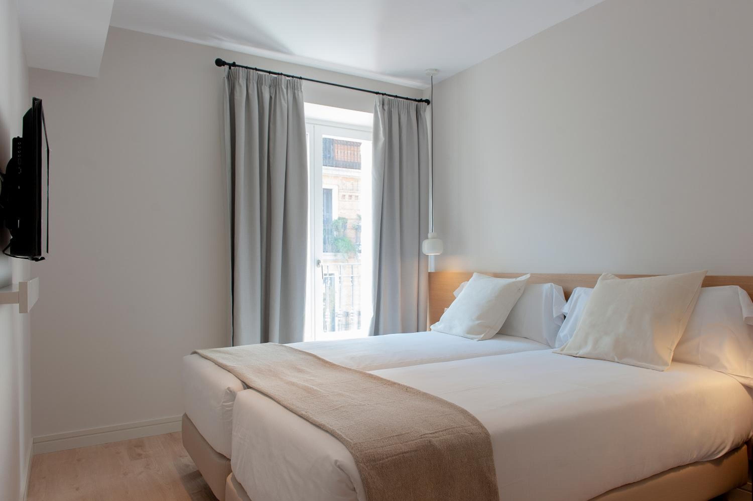 MH Apartamentos Centro de Madrid — 1