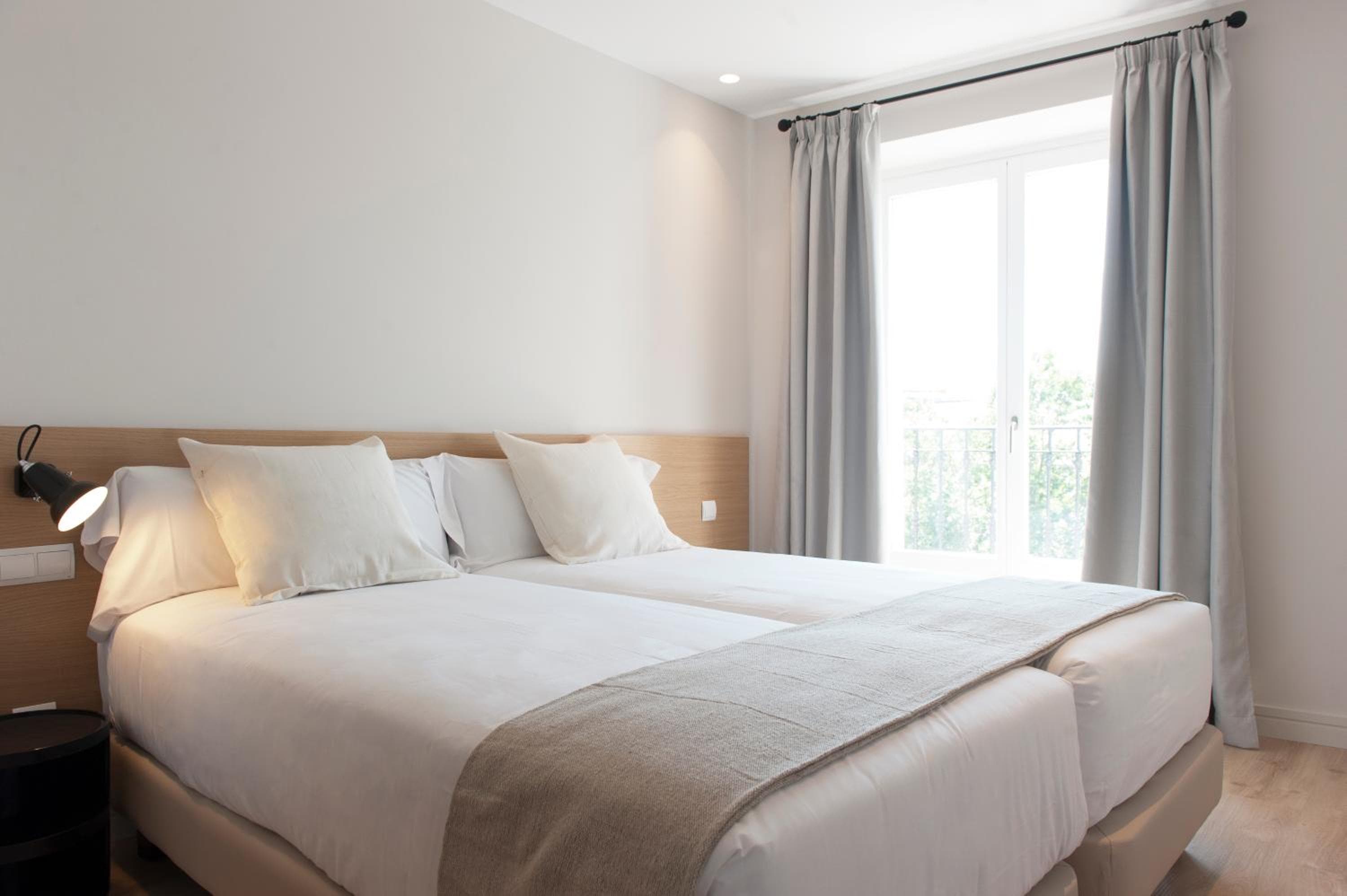 MH Apartments Central Madrid — 18