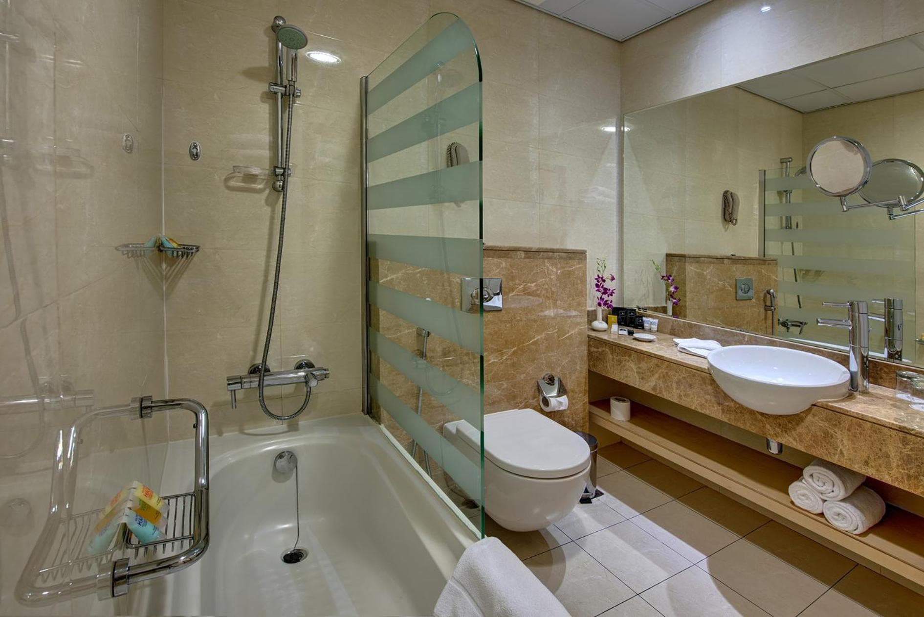 Al Khoory Executive Hotel, Al Wasl — 16