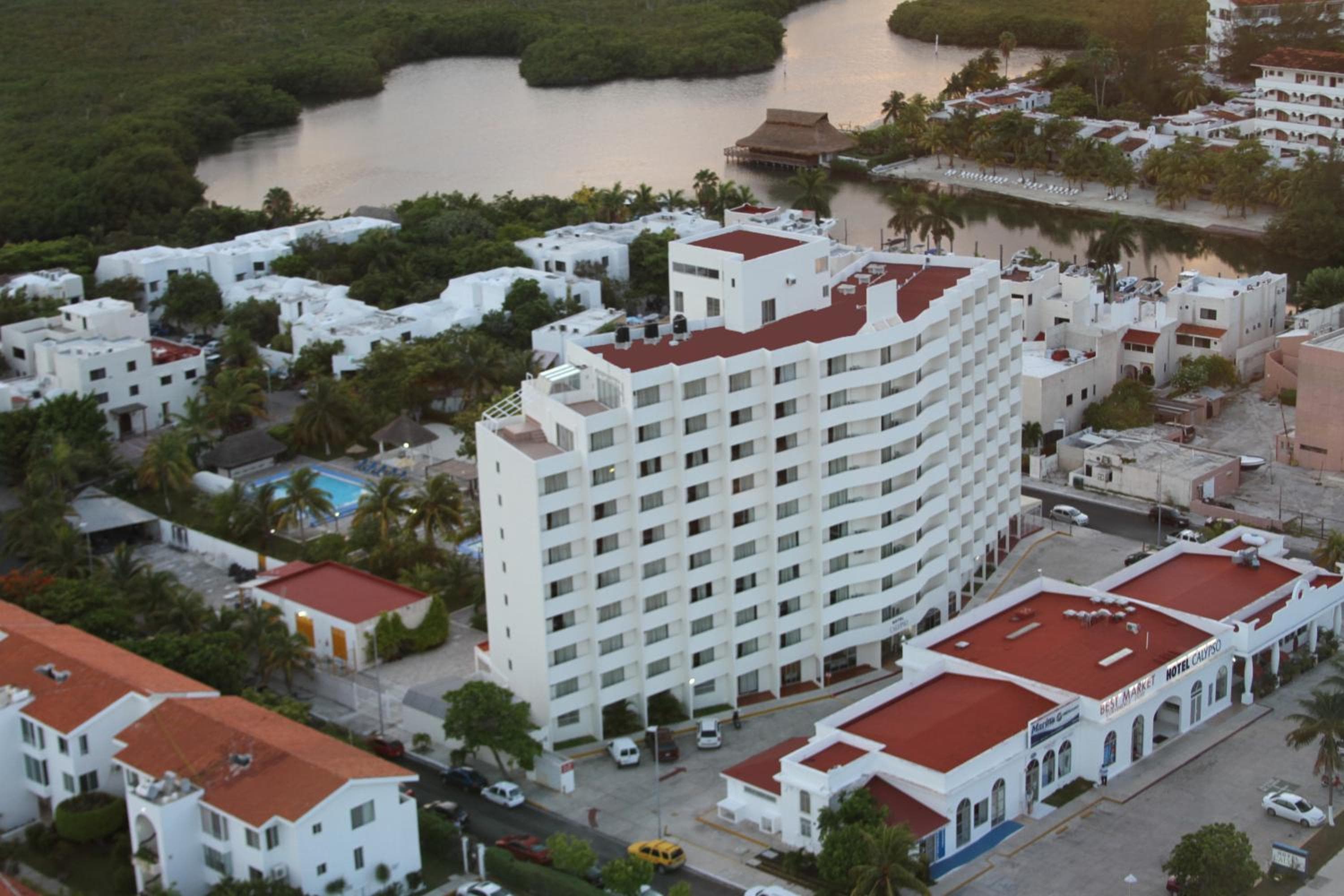 Hotel Calypso Cancun — 17