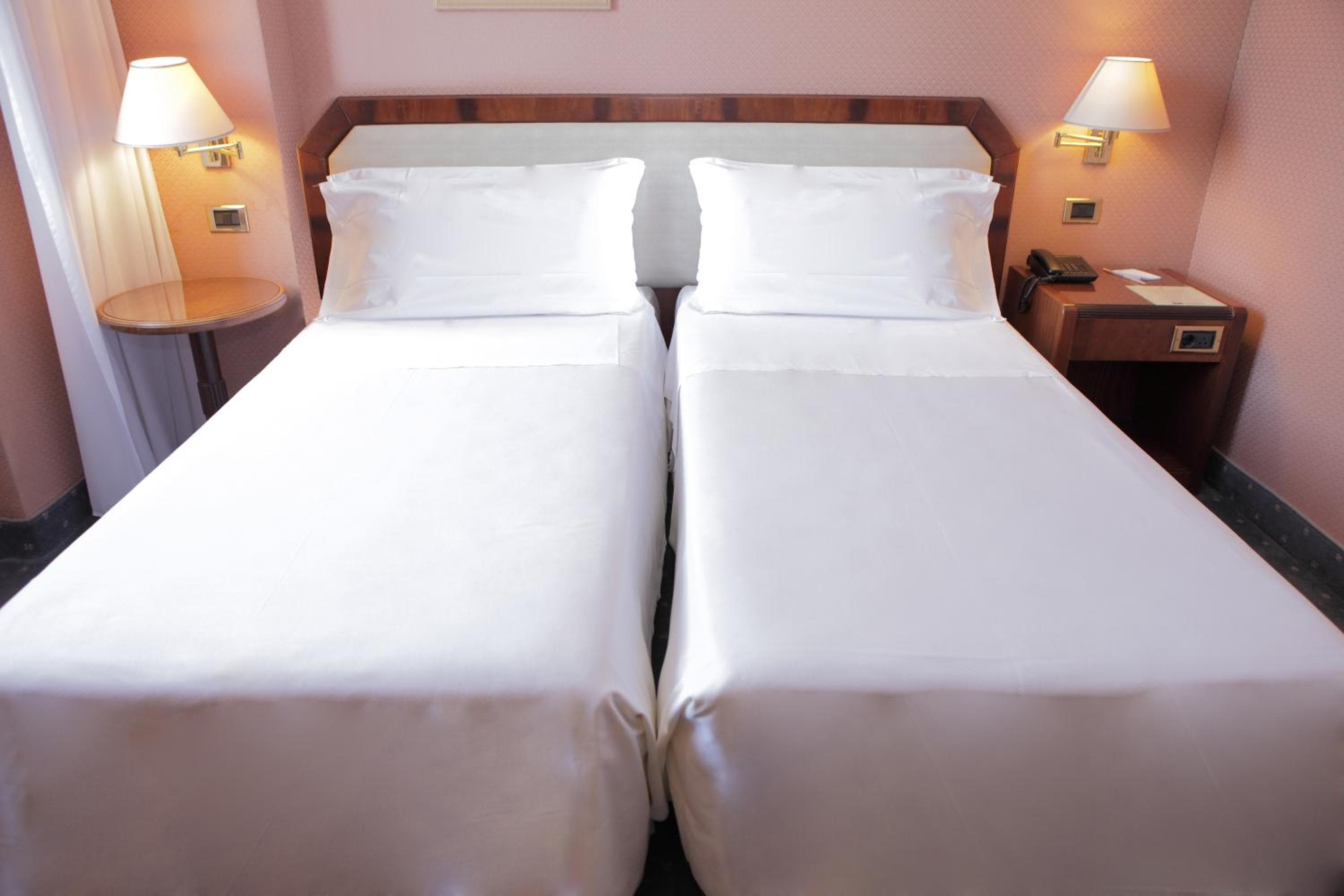 Hotel Bristol — 23
