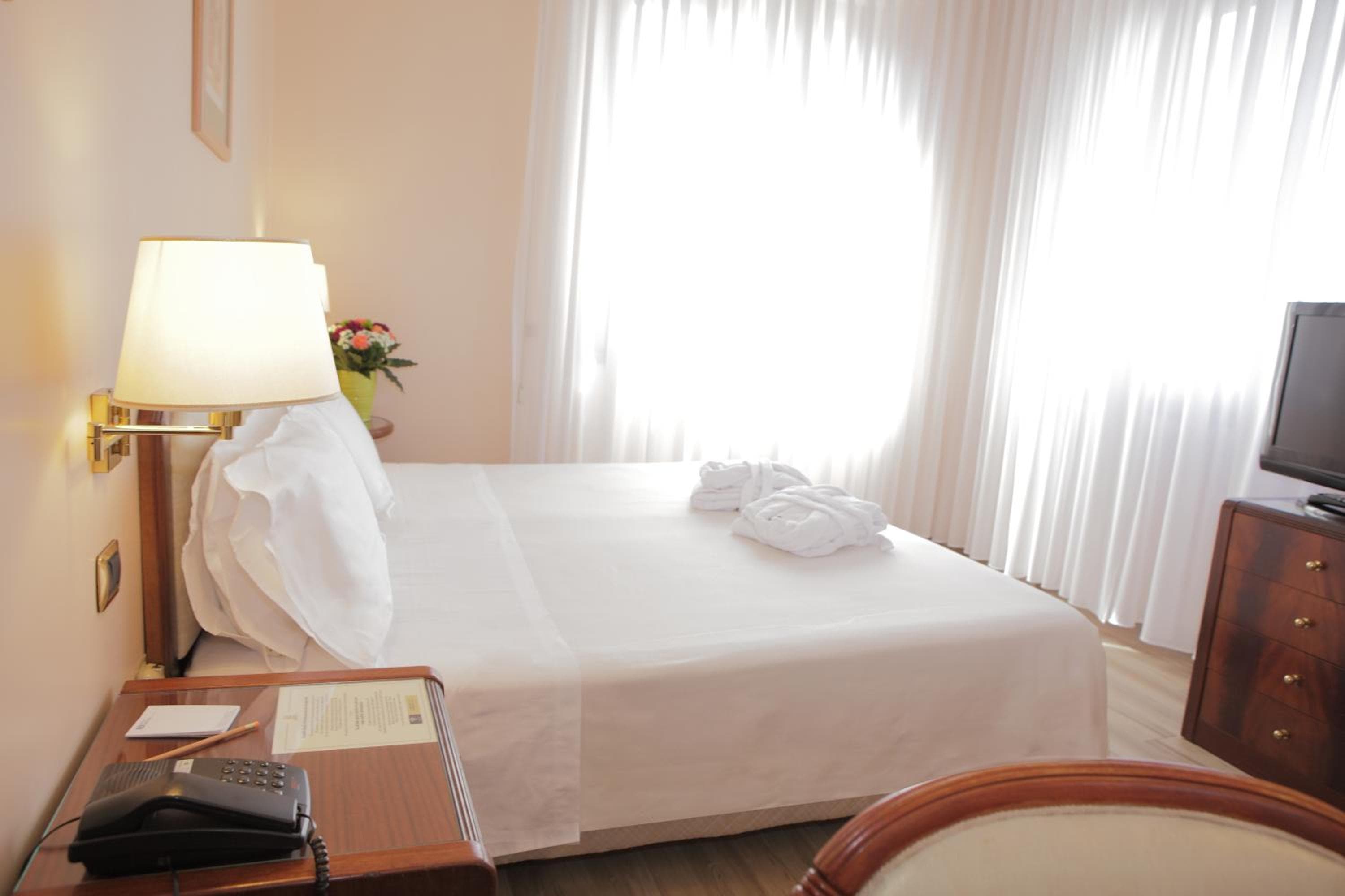 Hotel Bristol — 10