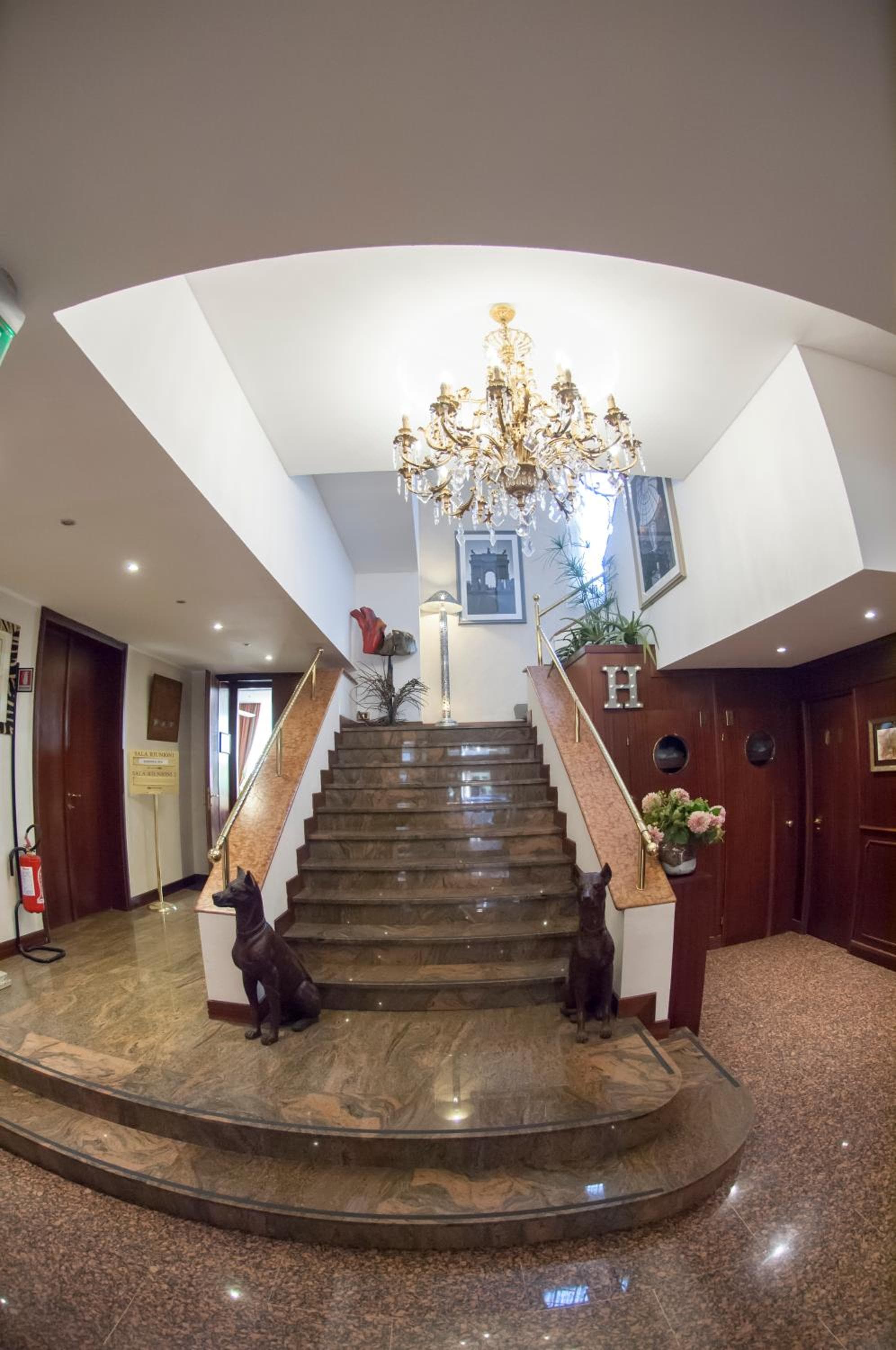Hotel Bristol — 22