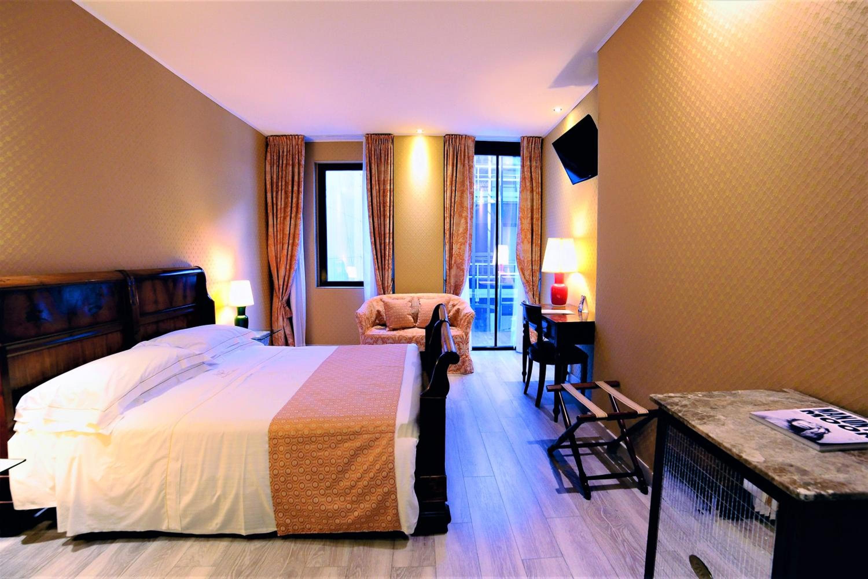 Hotel Pierre Milano — 9
