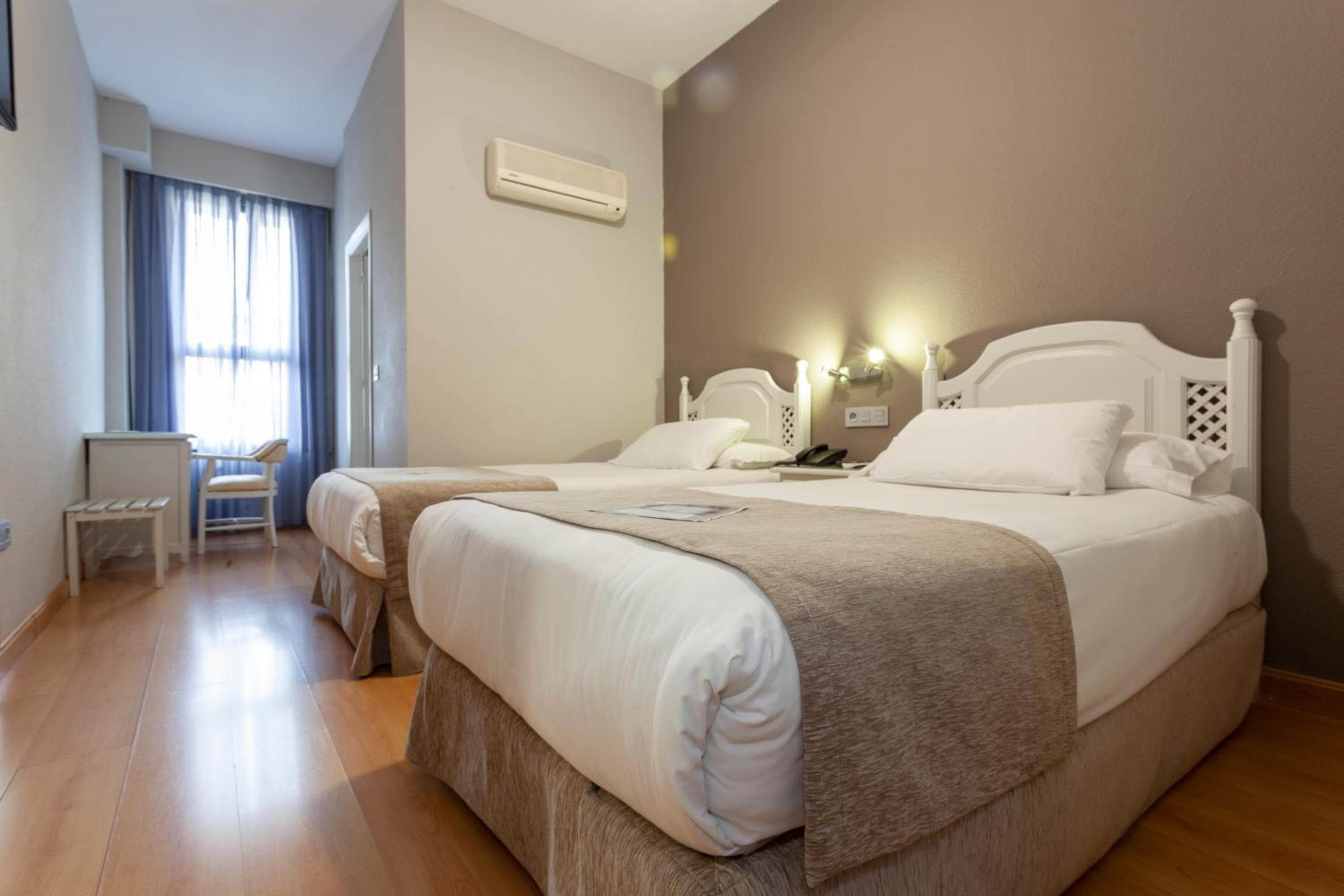 AACR Hotel Monteolivos — 5