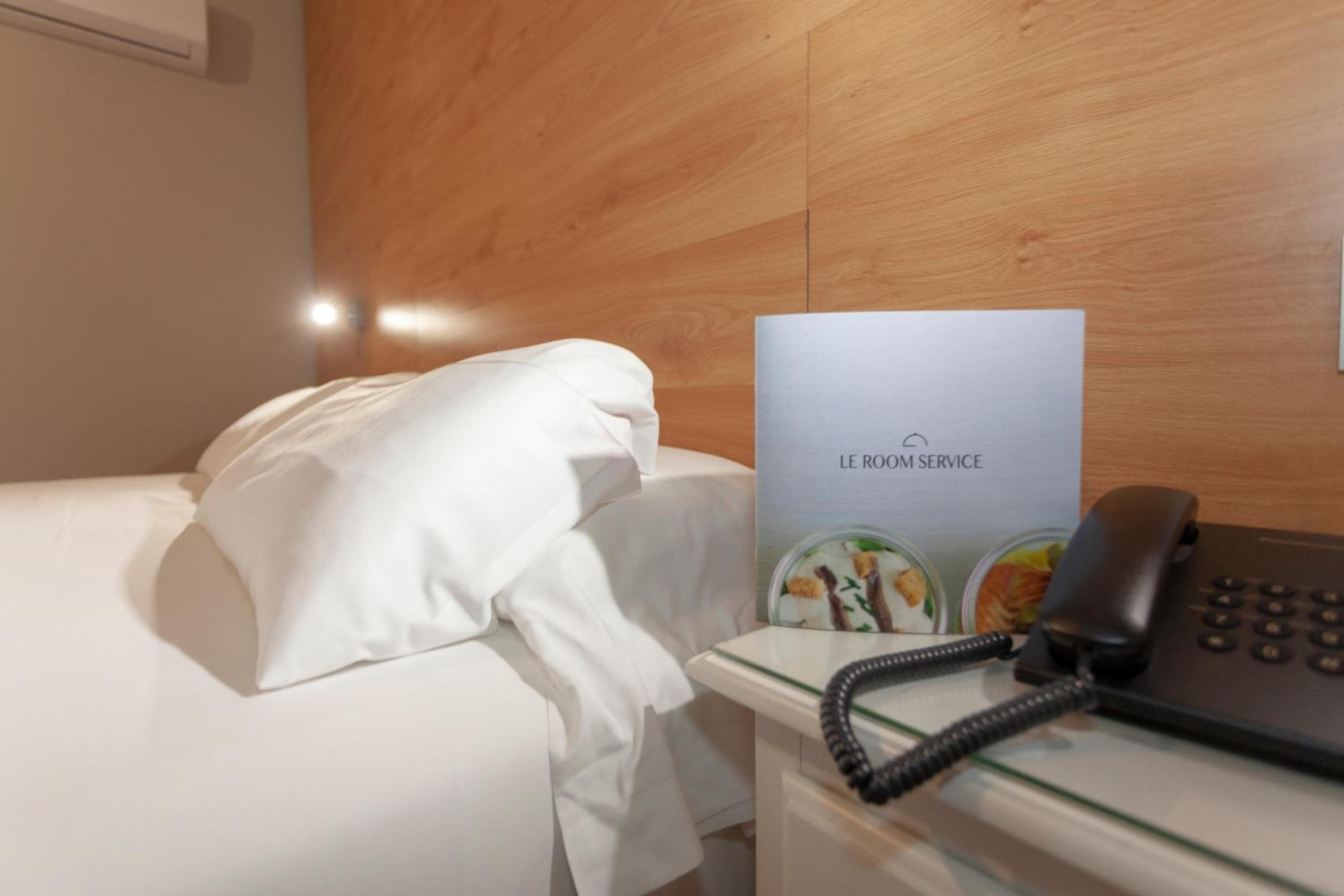 AACR Hotel Monteolivos — 3